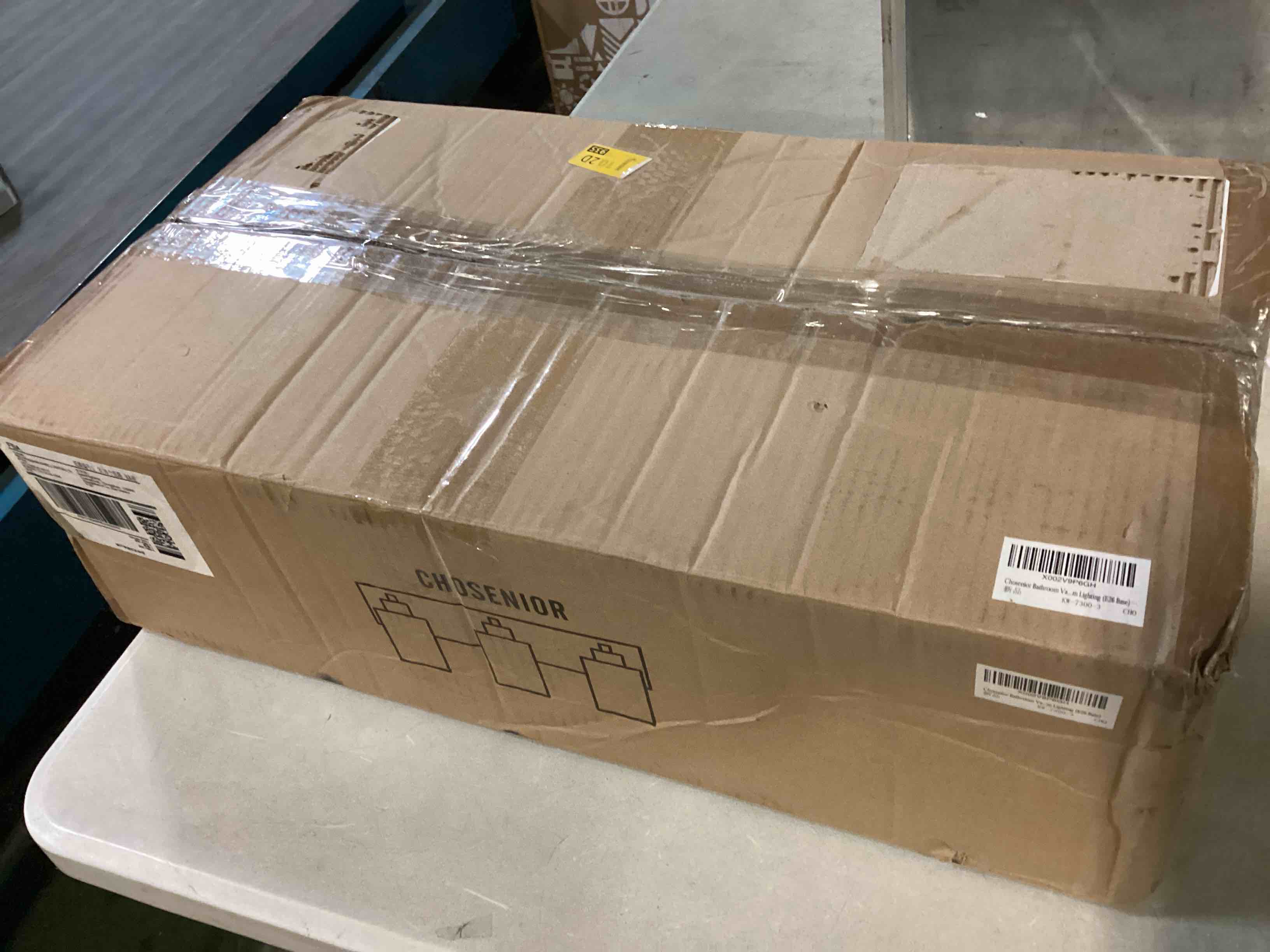 https://s3.amazonaws.com/lotting-images-prod/bidfta/RED4971150_1702557406299.jpeg