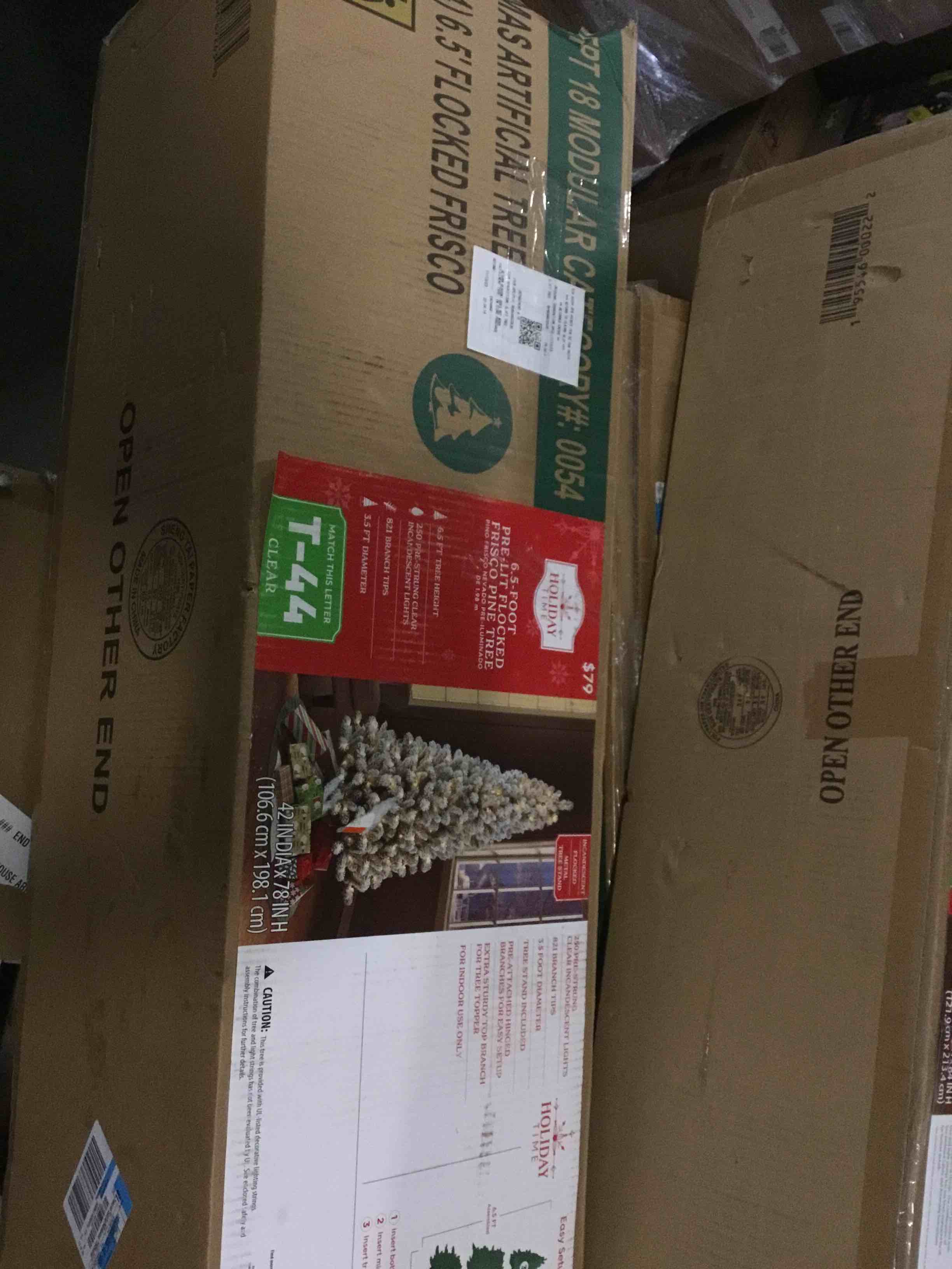 https://s3.amazonaws.com/lotting-images-prod/bidfta/RED4972006_1702057603032.jpeg