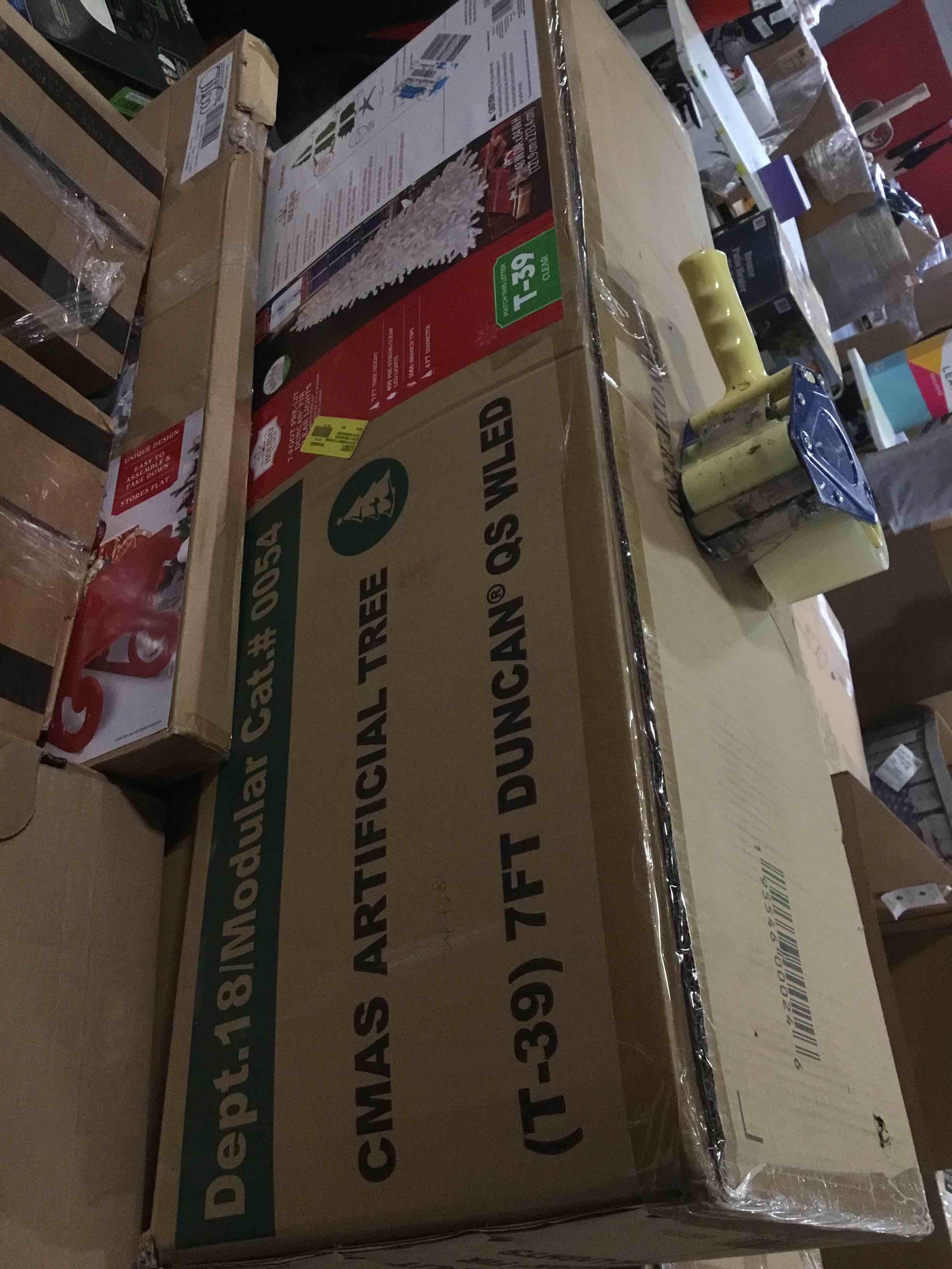 https://s3.amazonaws.com/lotting-images-prod/bidfta/RED4972029_1702060415630.jpeg