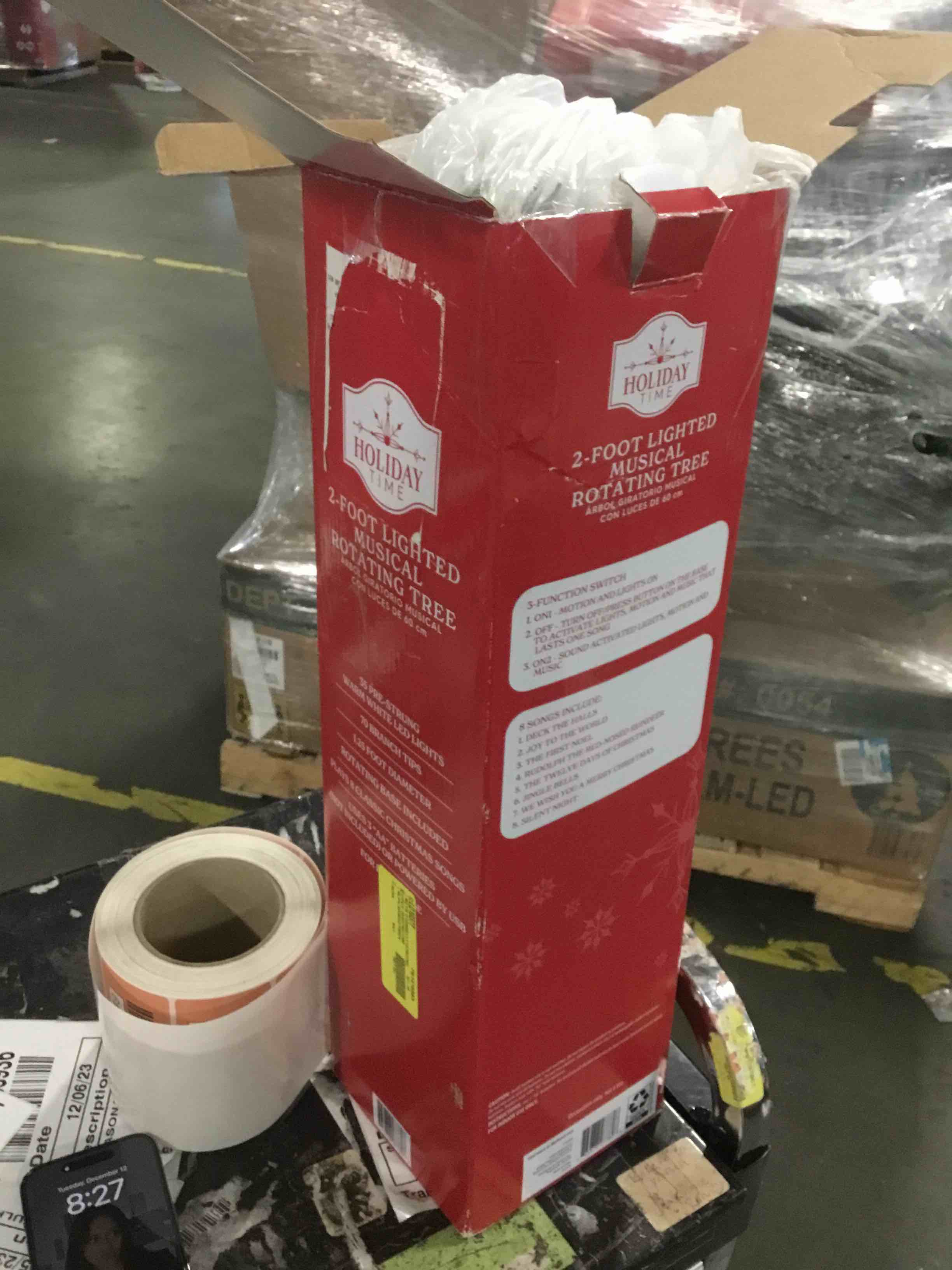 https://s3.amazonaws.com/lotting-images-prod/bidfta/RED4972043_1702387638621.jpeg