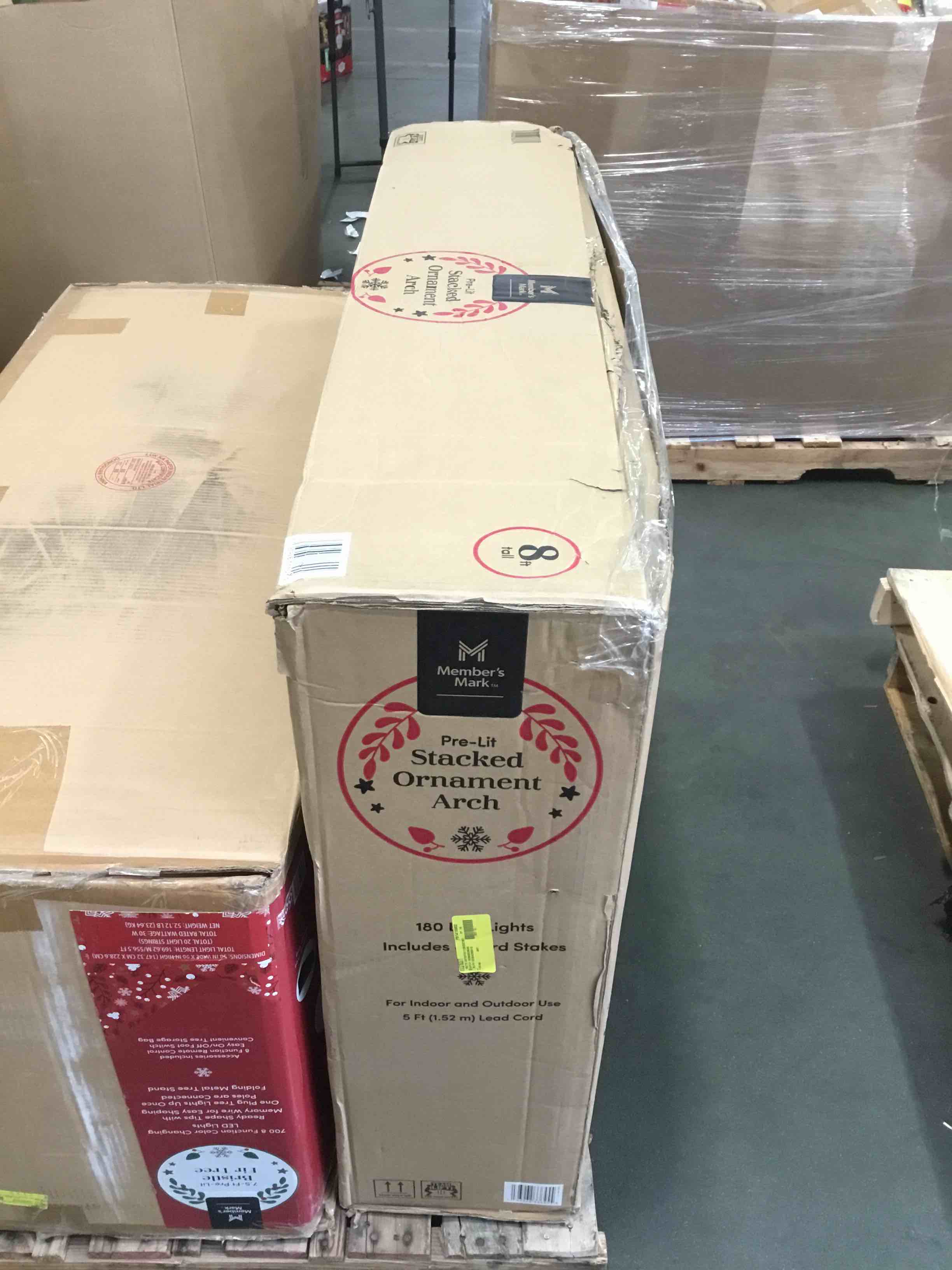 https://s3.amazonaws.com/lotting-images-prod/bidfta/RED4972228_1702479340990.jpeg
