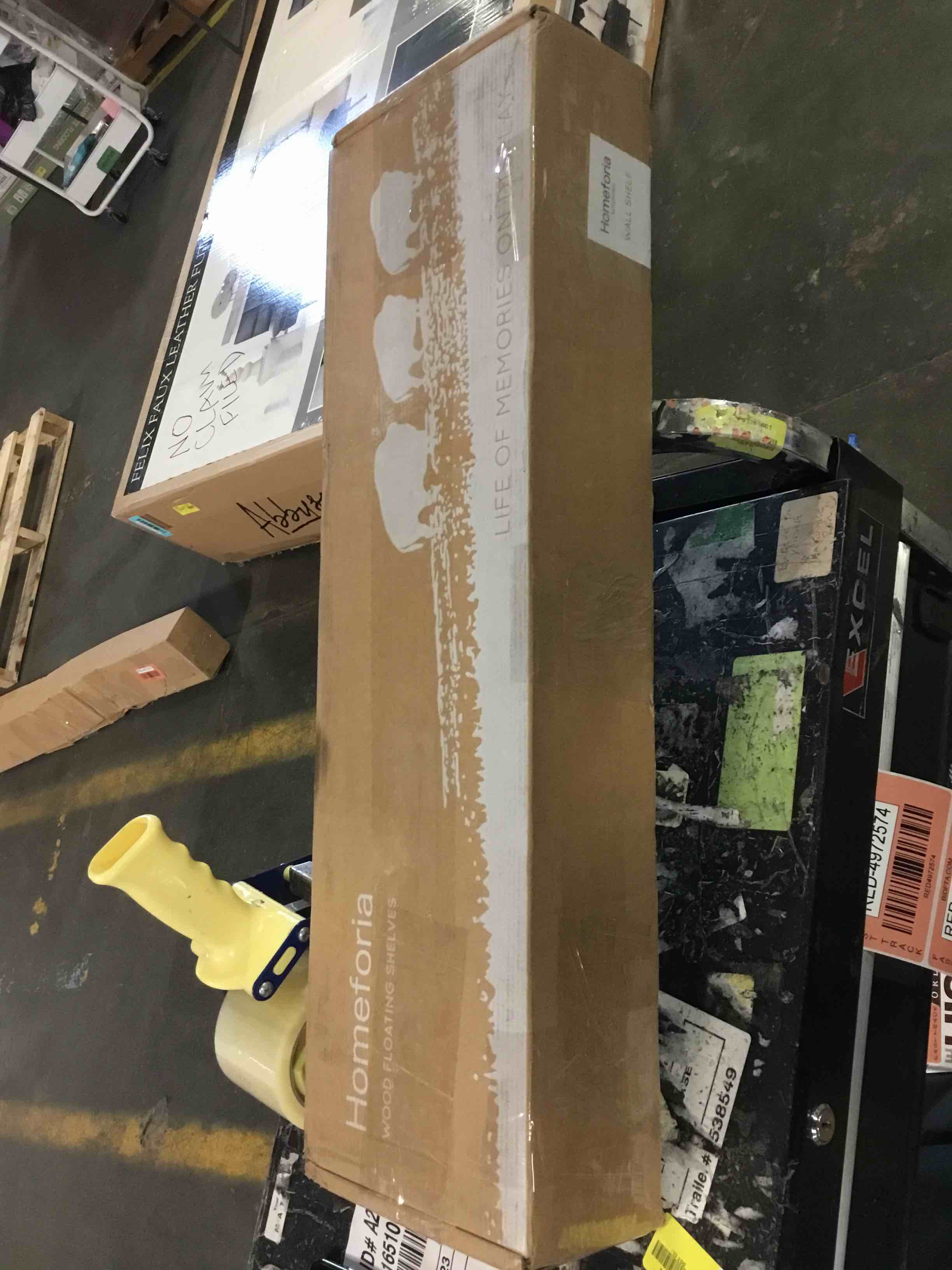 https://s3.amazonaws.com/lotting-images-prod/bidfta/RED4972573_1702588321494.jpeg