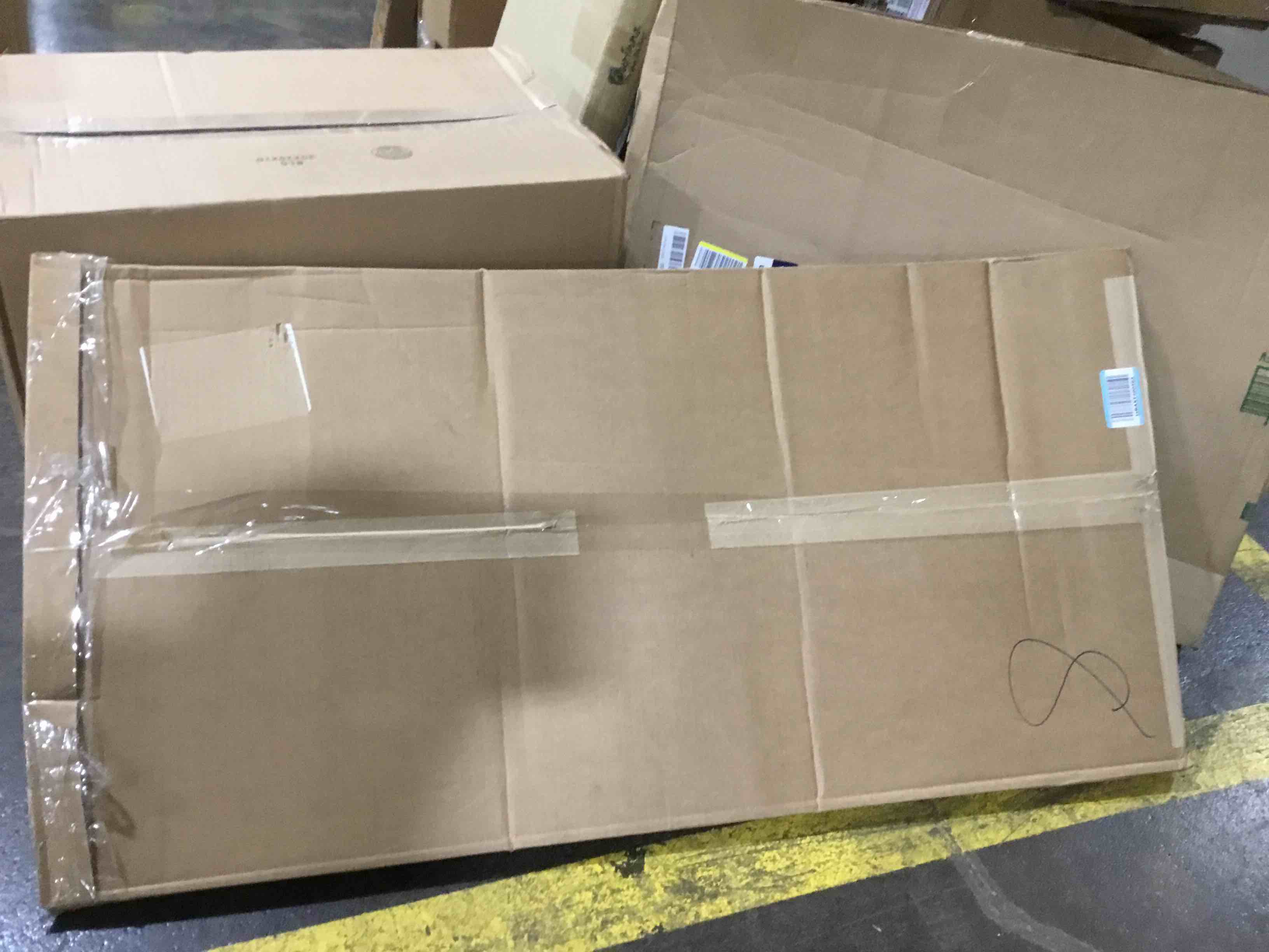 https://s3.amazonaws.com/lotting-images-prod/bidfta/RED4973635_1706282942289.jpeg
