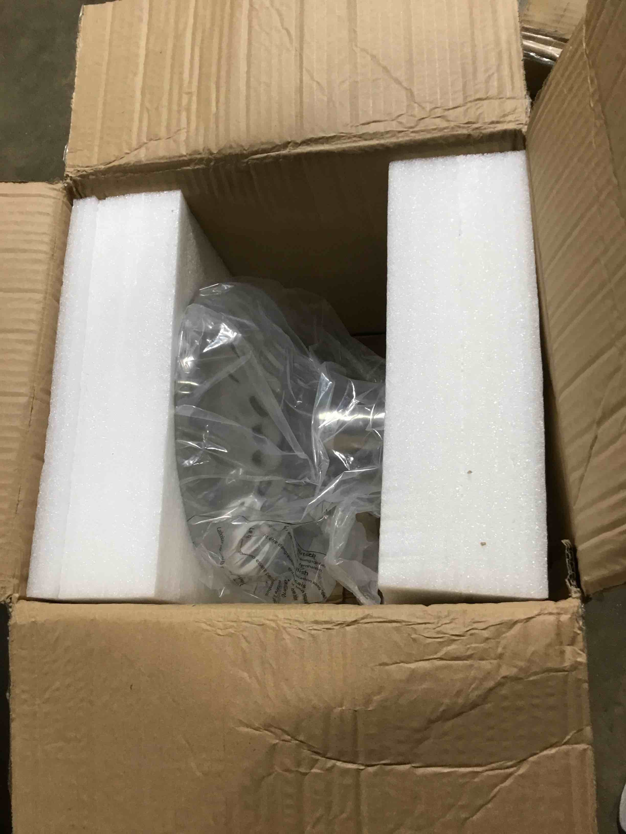 https://s3.amazonaws.com/lotting-images-prod/bidfta/RED4981491_1694100595674.jpeg