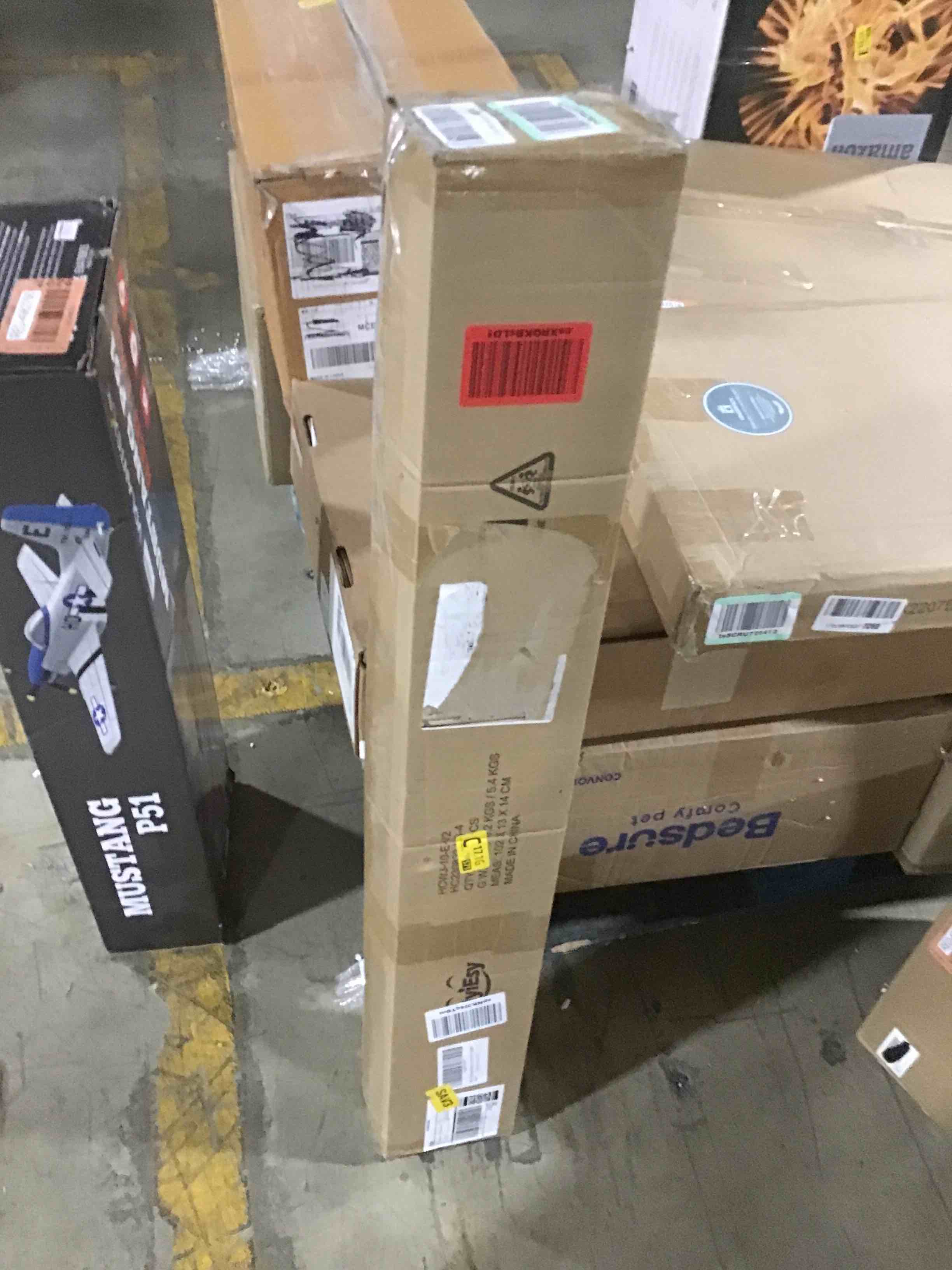 https://s3.amazonaws.com/lotting-images-prod/bidfta/RED4982760_1711734154441.jpeg