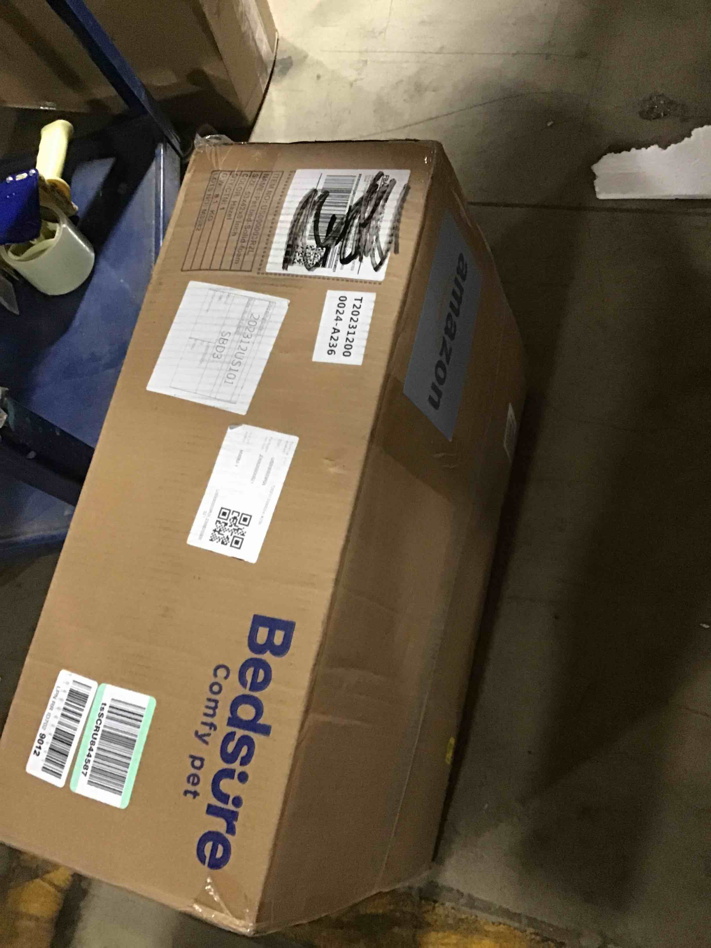 https://s3.amazonaws.com/lotting-images-prod/bidfta/RED4982804_1711730828649.jpeg