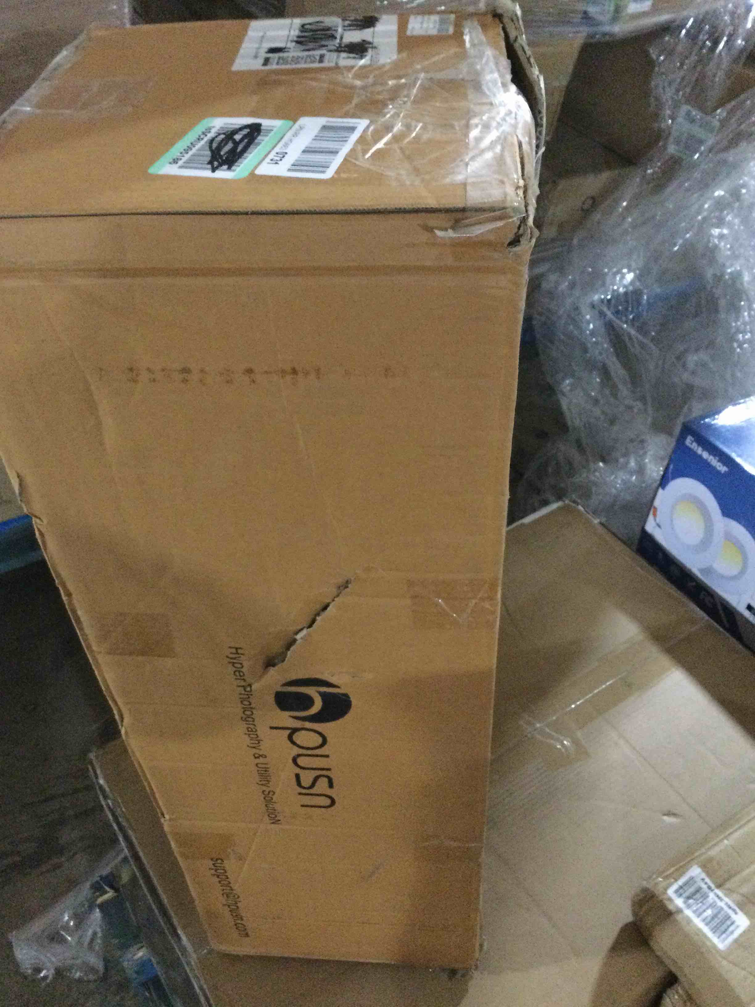 https://s3.amazonaws.com/lotting-images-prod/bidfta/RED4982815_1711732361044.jpeg