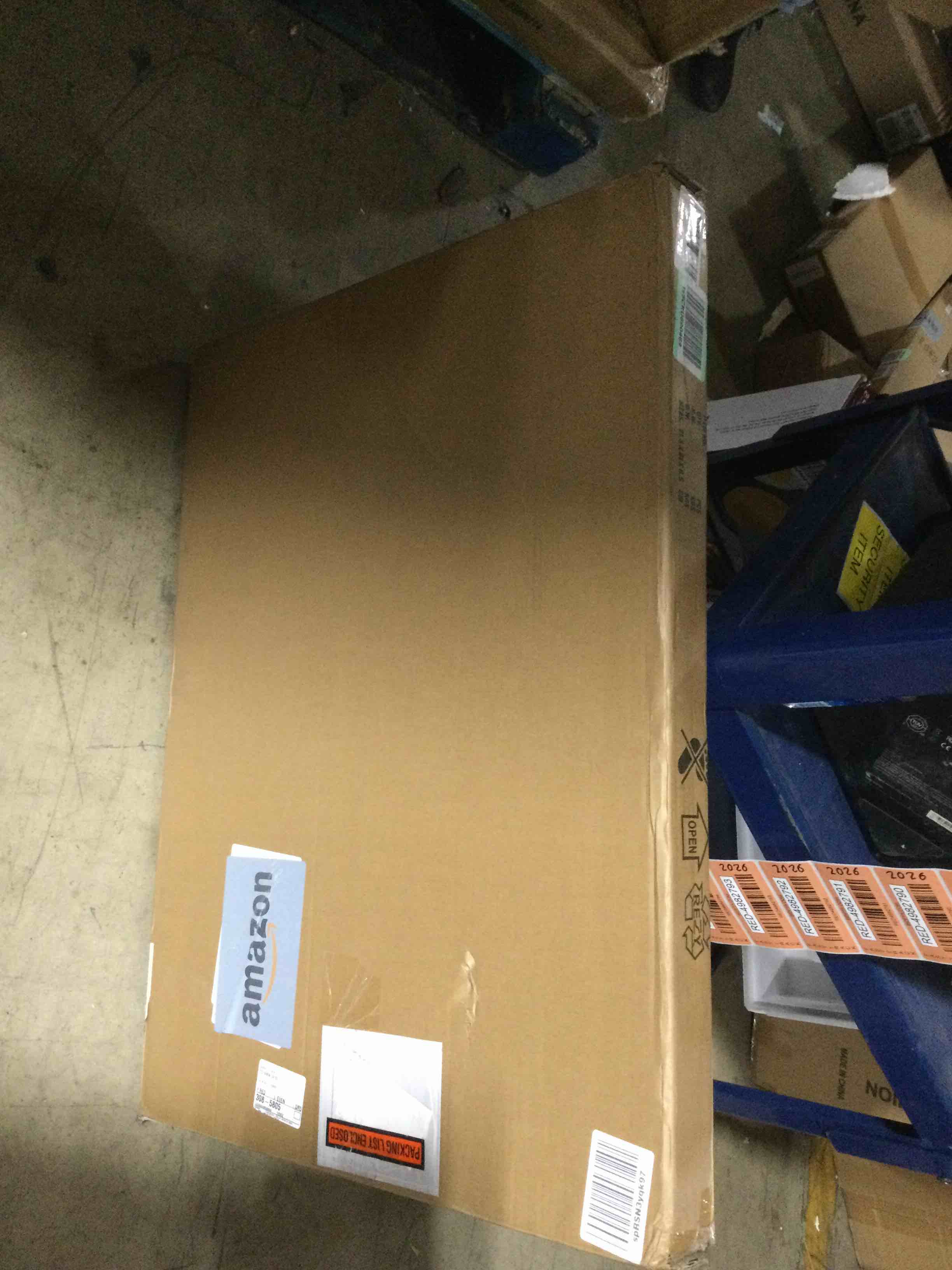 https://s3.amazonaws.com/lotting-images-prod/bidfta/RED4982816_1711732480515.jpeg