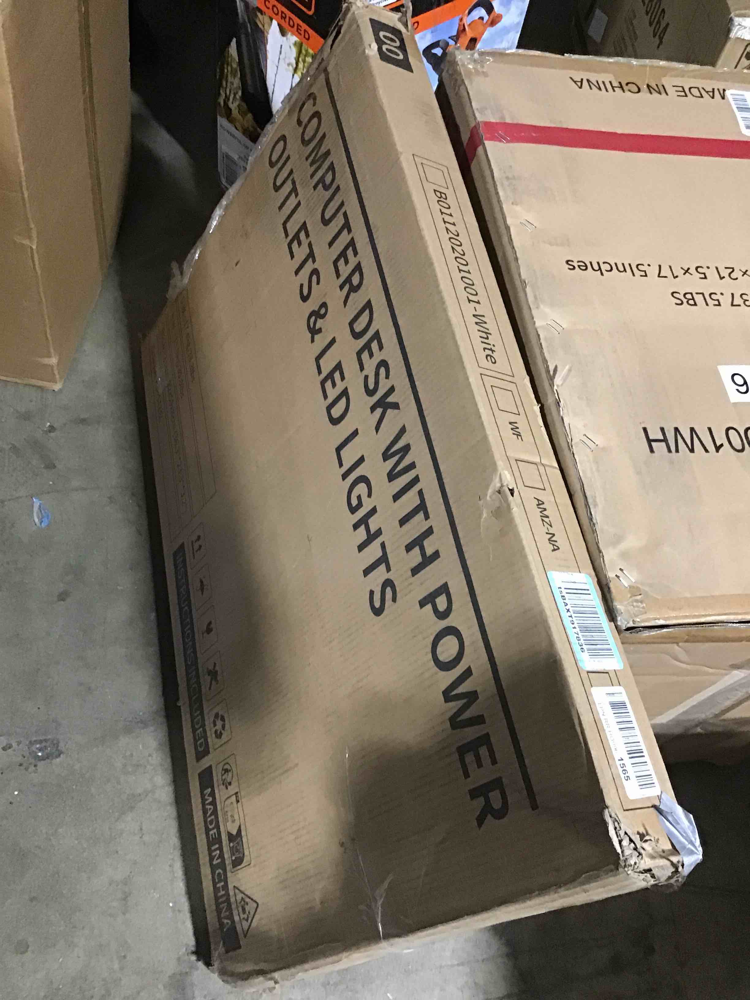 https://s3.amazonaws.com/lotting-images-prod/bidfta/RED4983392_1712698690586.jpeg