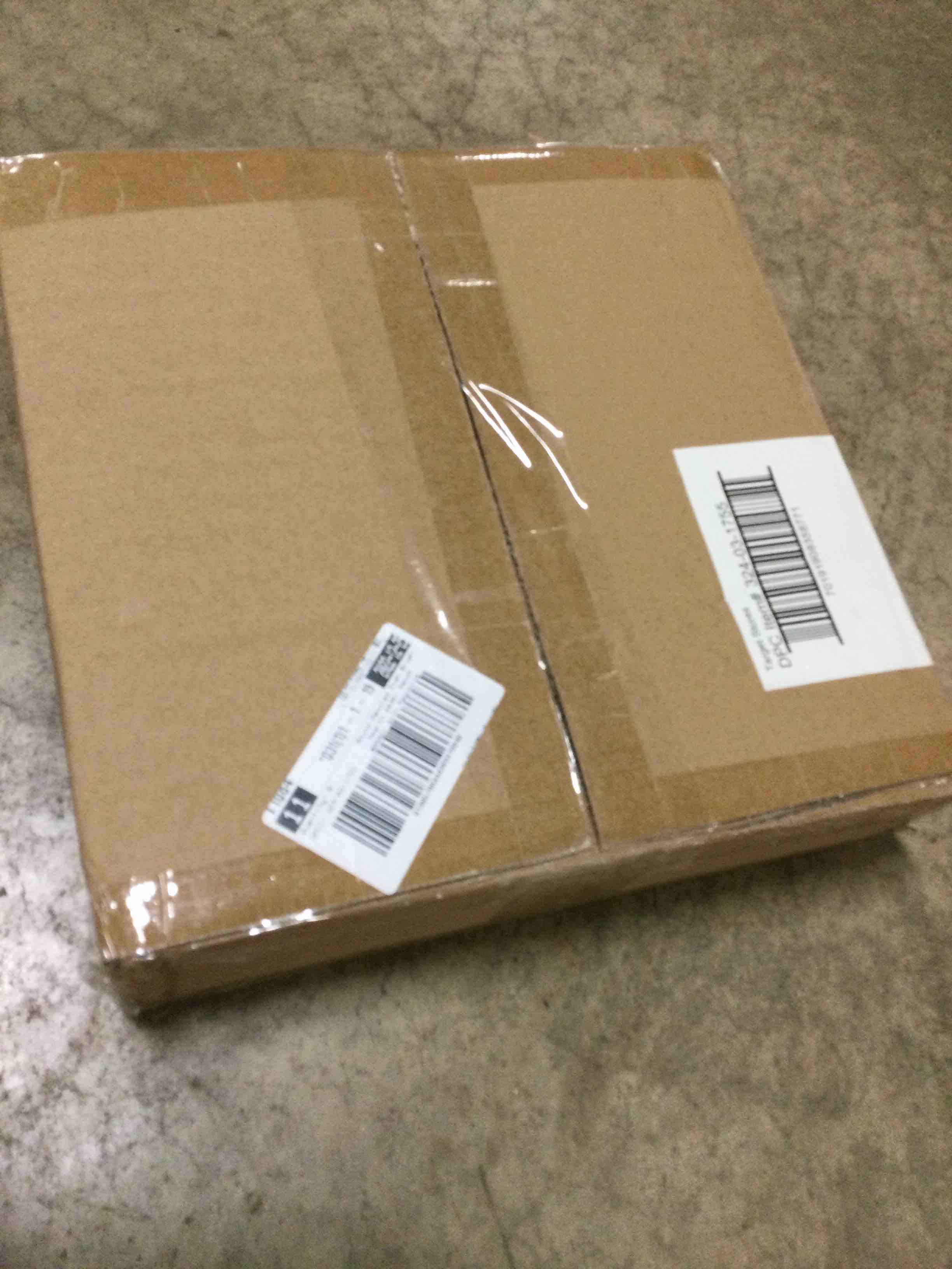 https://s3.amazonaws.com/lotting-images-prod/bidfta/RED4986799_1690982678276.jpeg
