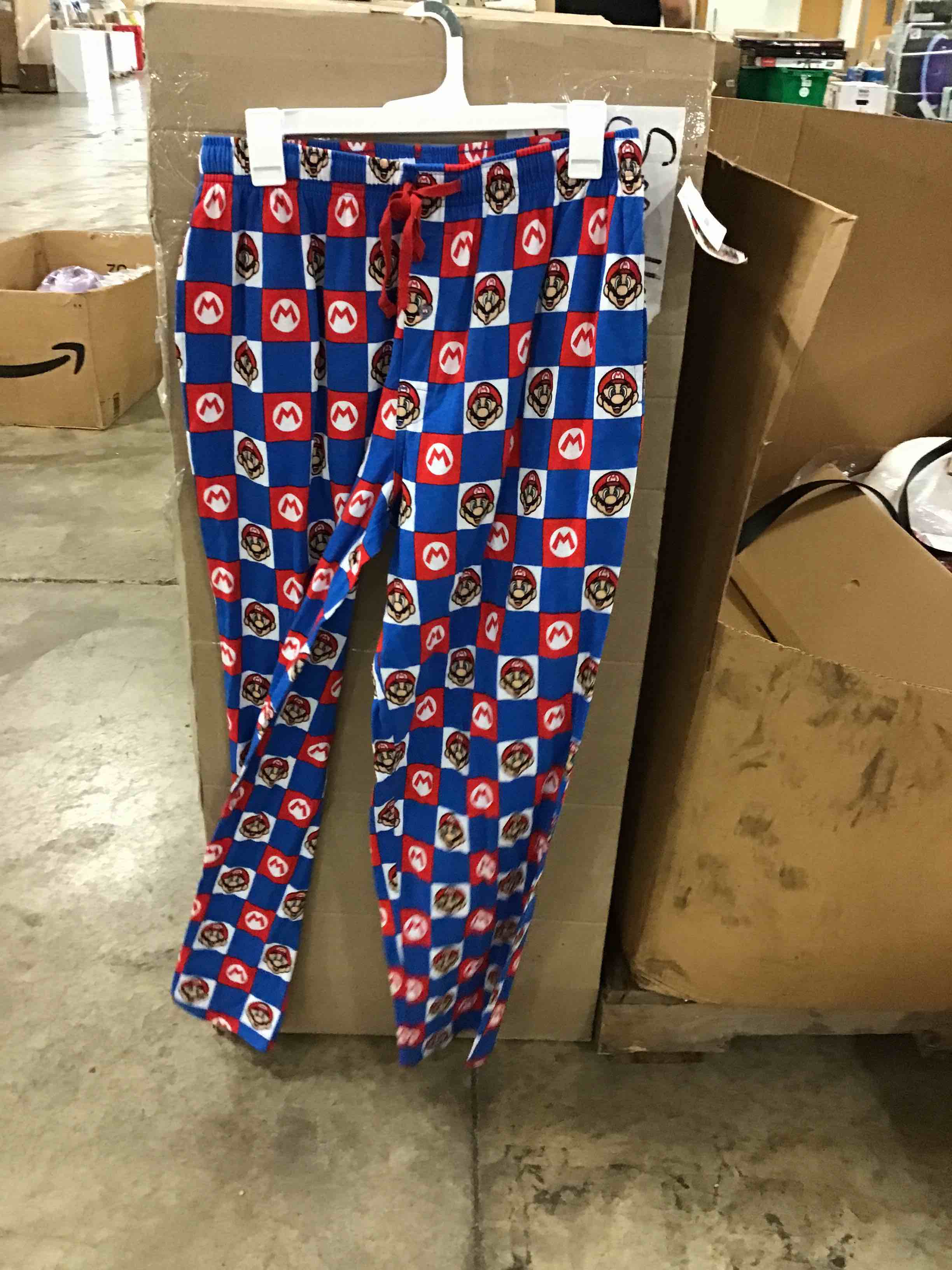 https://s3.amazonaws.com/lotting-images-prod/bidfta/RED4987573_1691005773711.jpeg