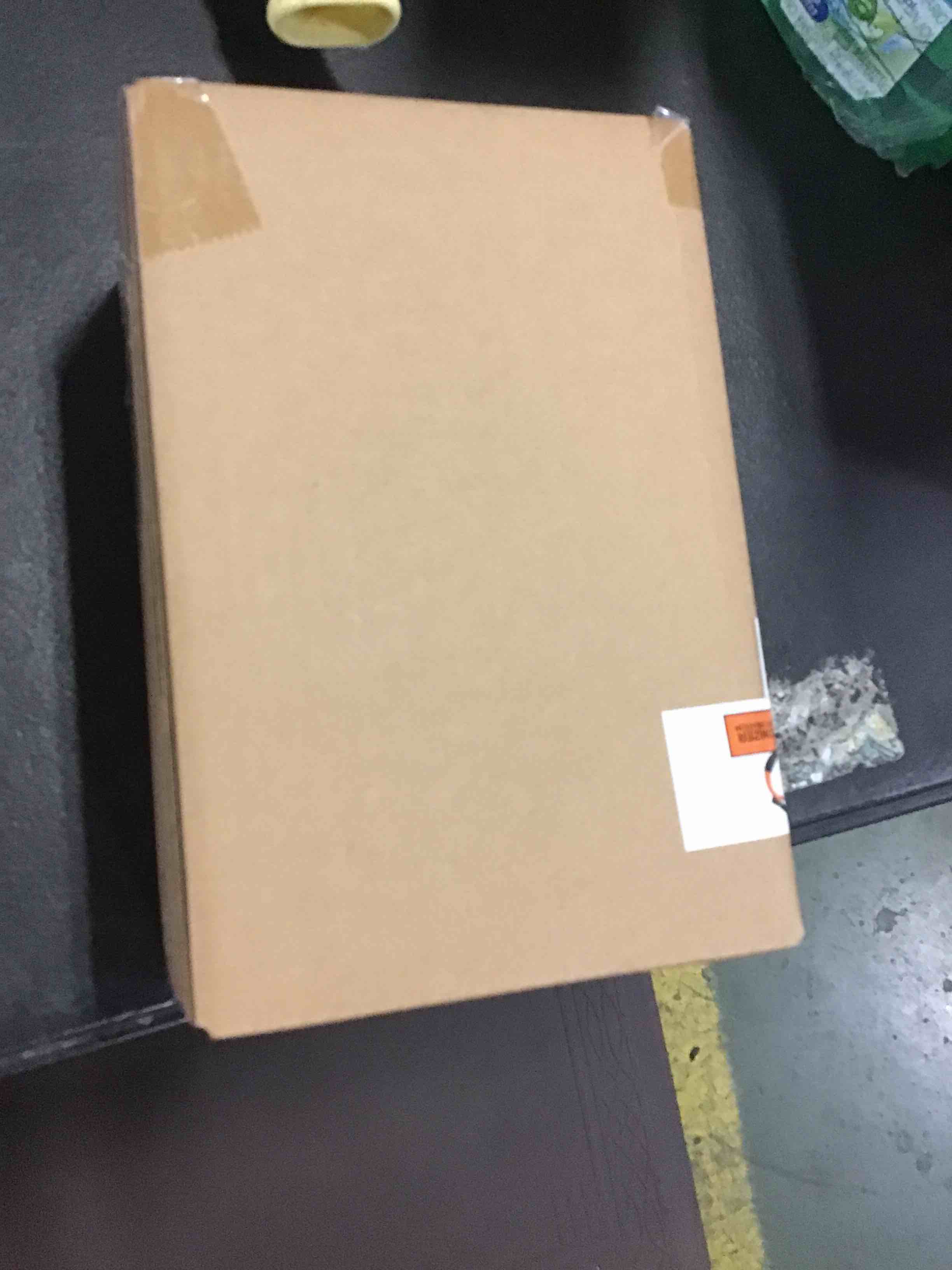 https://s3.amazonaws.com/lotting-images-prod/bidfta/RED4989824_1685477503453.jpeg