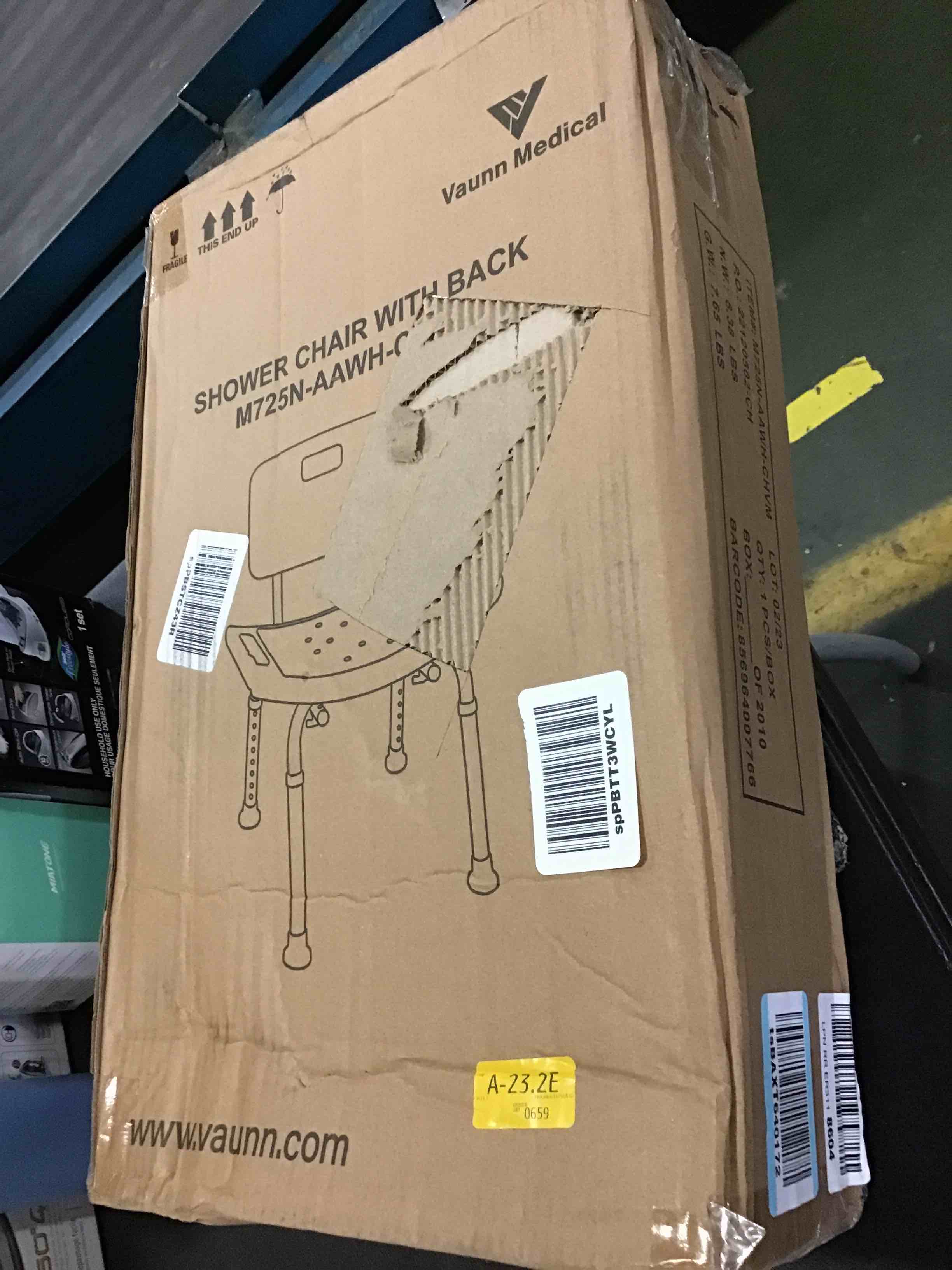 https://s3.amazonaws.com/lotting-images-prod/bidfta/RED4990349_1685799866121.jpeg