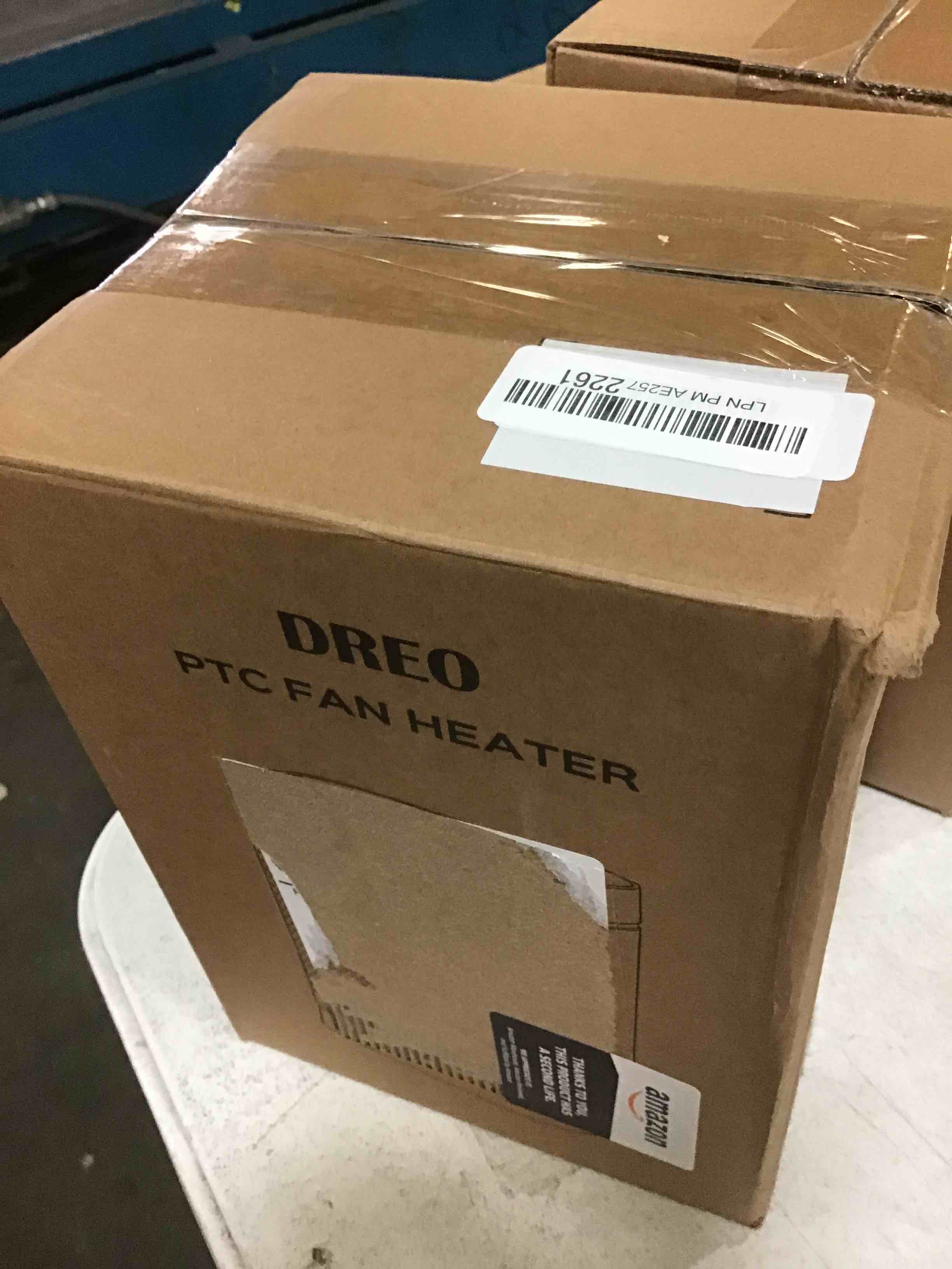 https://s3.amazonaws.com/lotting-images-prod/bidfta/RED4996712_1685558482481.jpeg