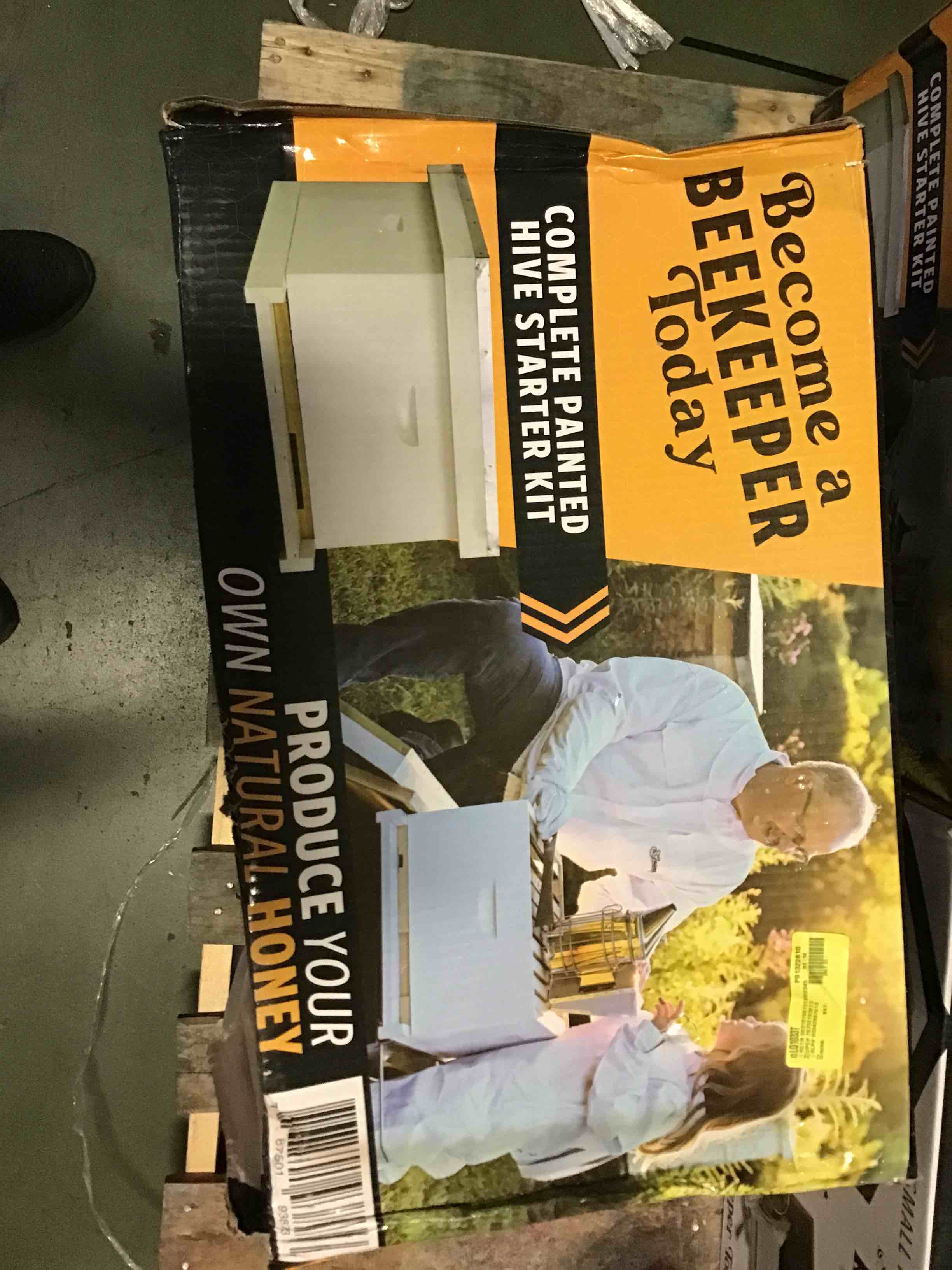 https://s3.amazonaws.com/lotting-images-prod/bidfta/RED5001656_1691497347982.jpeg