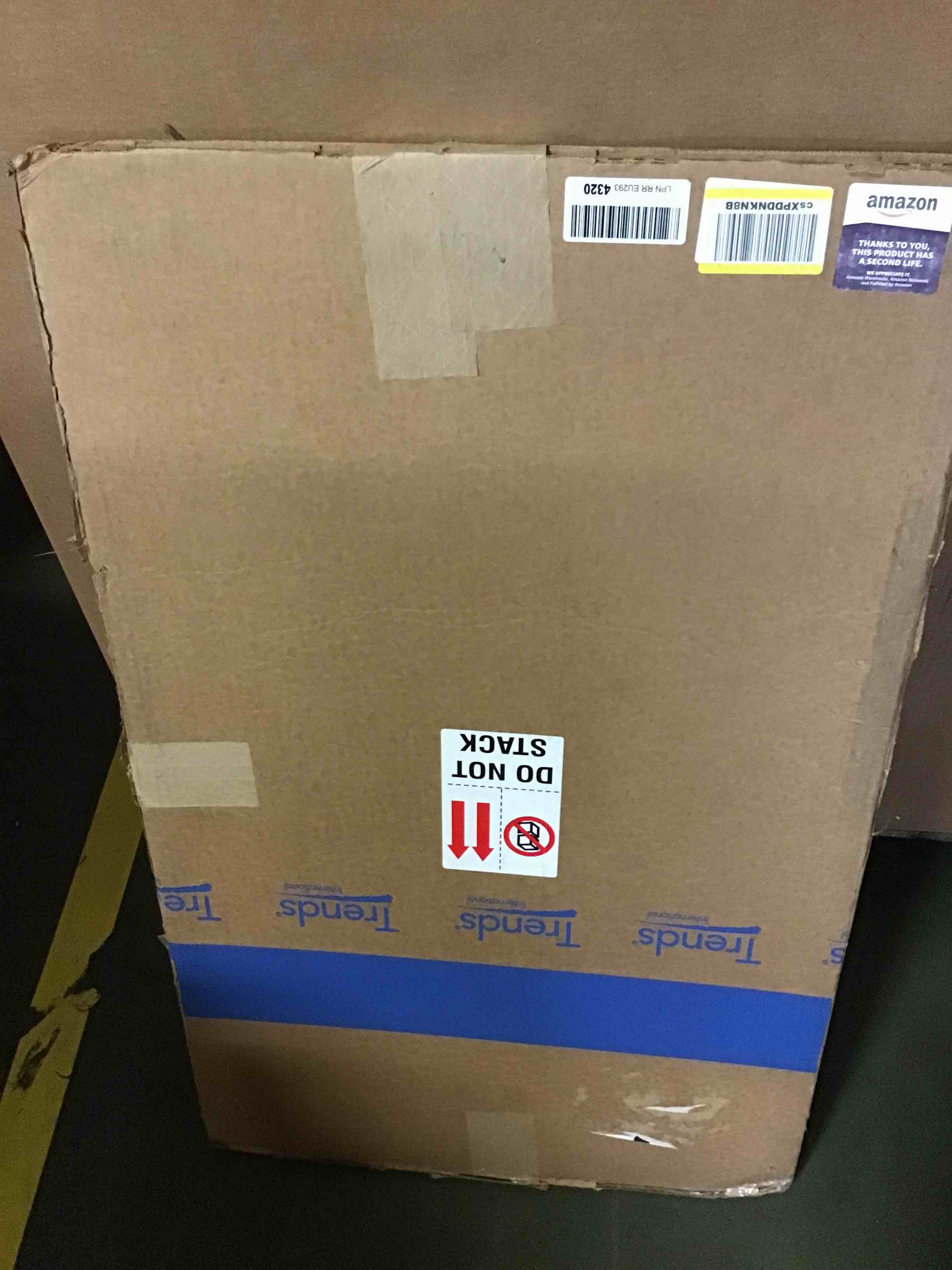 https://s3.amazonaws.com/lotting-images-prod/bidfta/RED5001937_1691582262975.jpeg