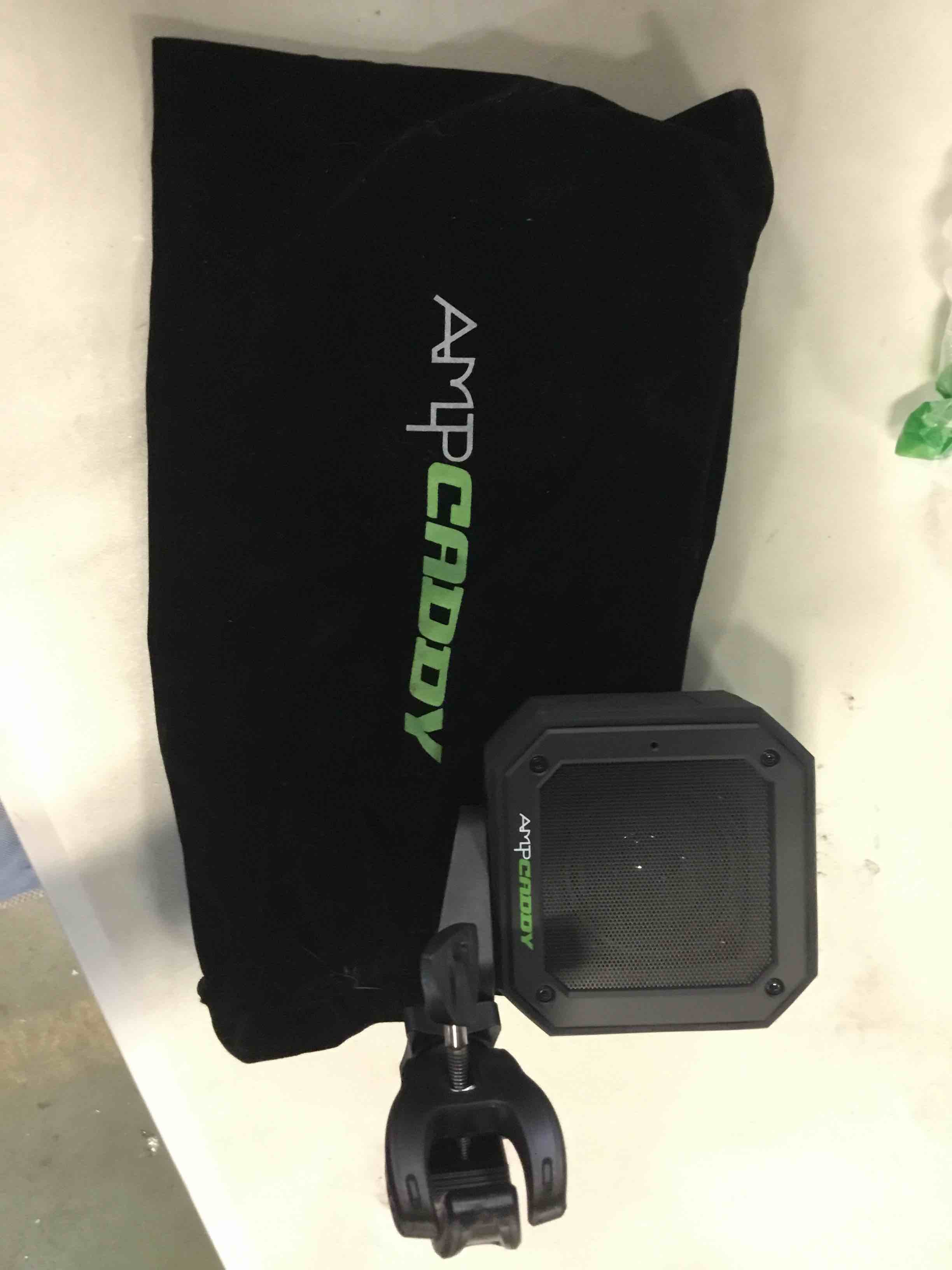 https://s3.amazonaws.com/lotting-images-prod/bidfta/RED5005037_1687784906305.jpeg