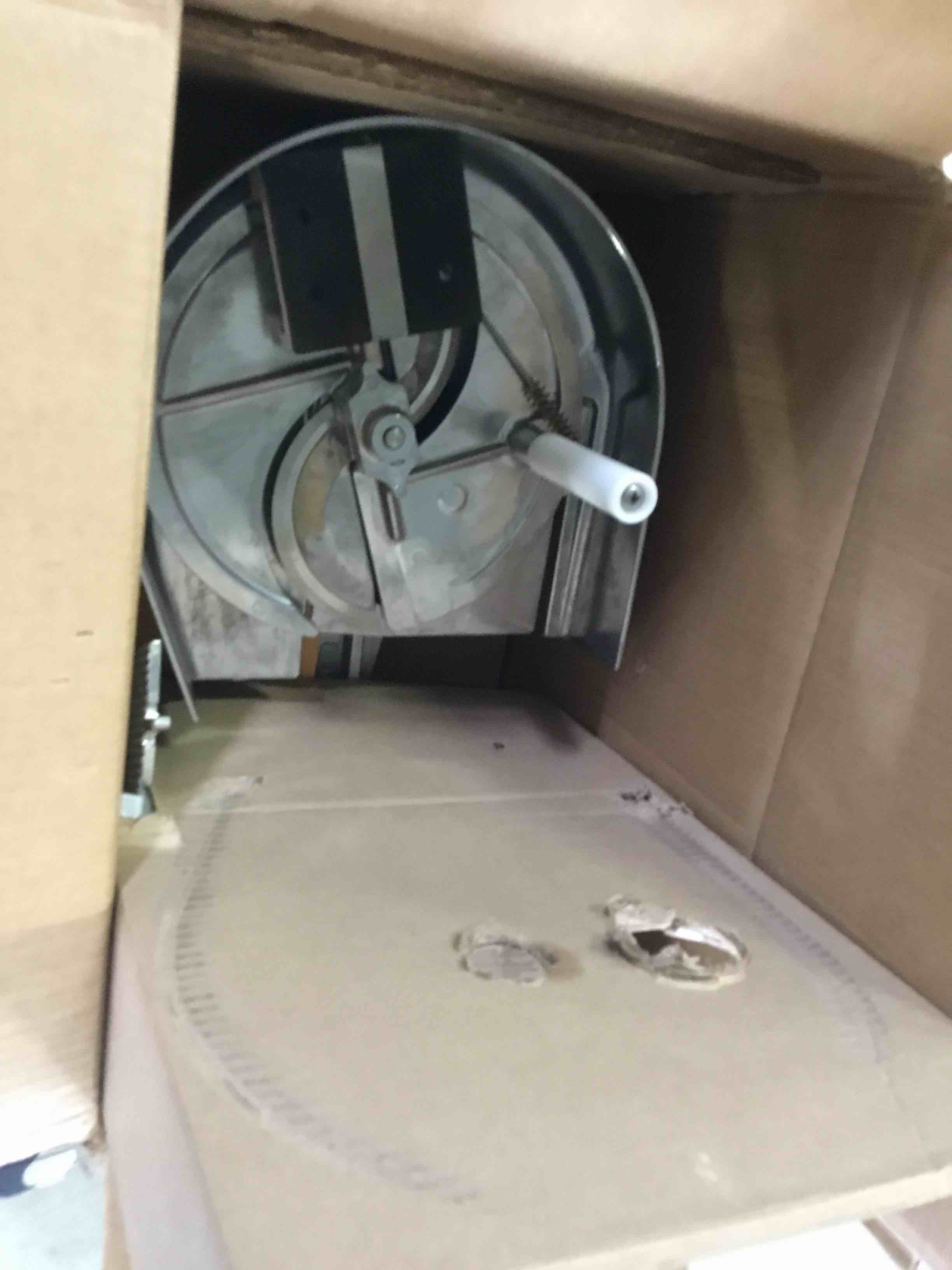 https://s3.amazonaws.com/lotting-images-prod/bidfta/RED5005563_1687976576072.jpeg
