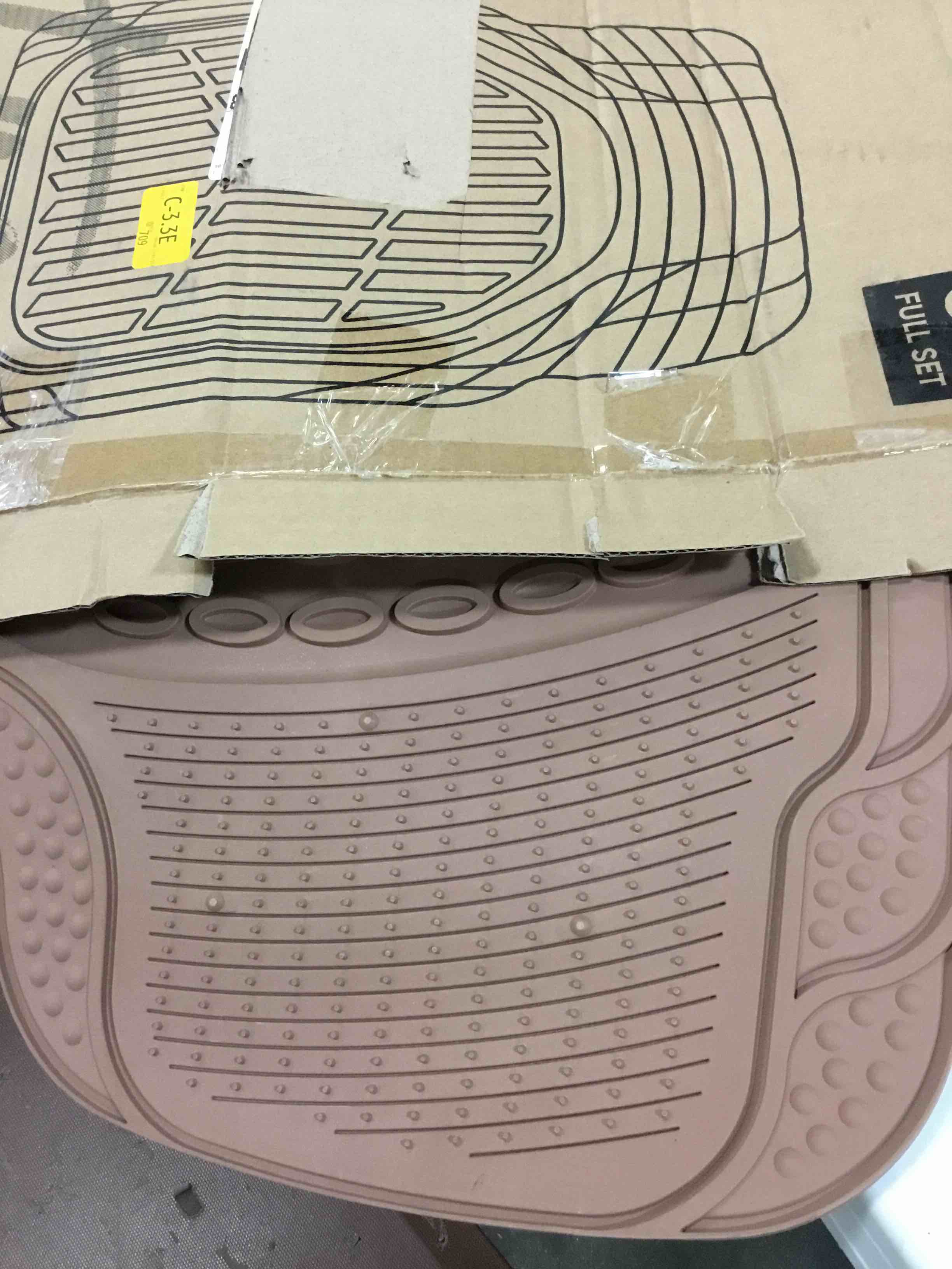 https://s3.amazonaws.com/lotting-images-prod/bidfta/RED5005667_1688041621585.jpeg