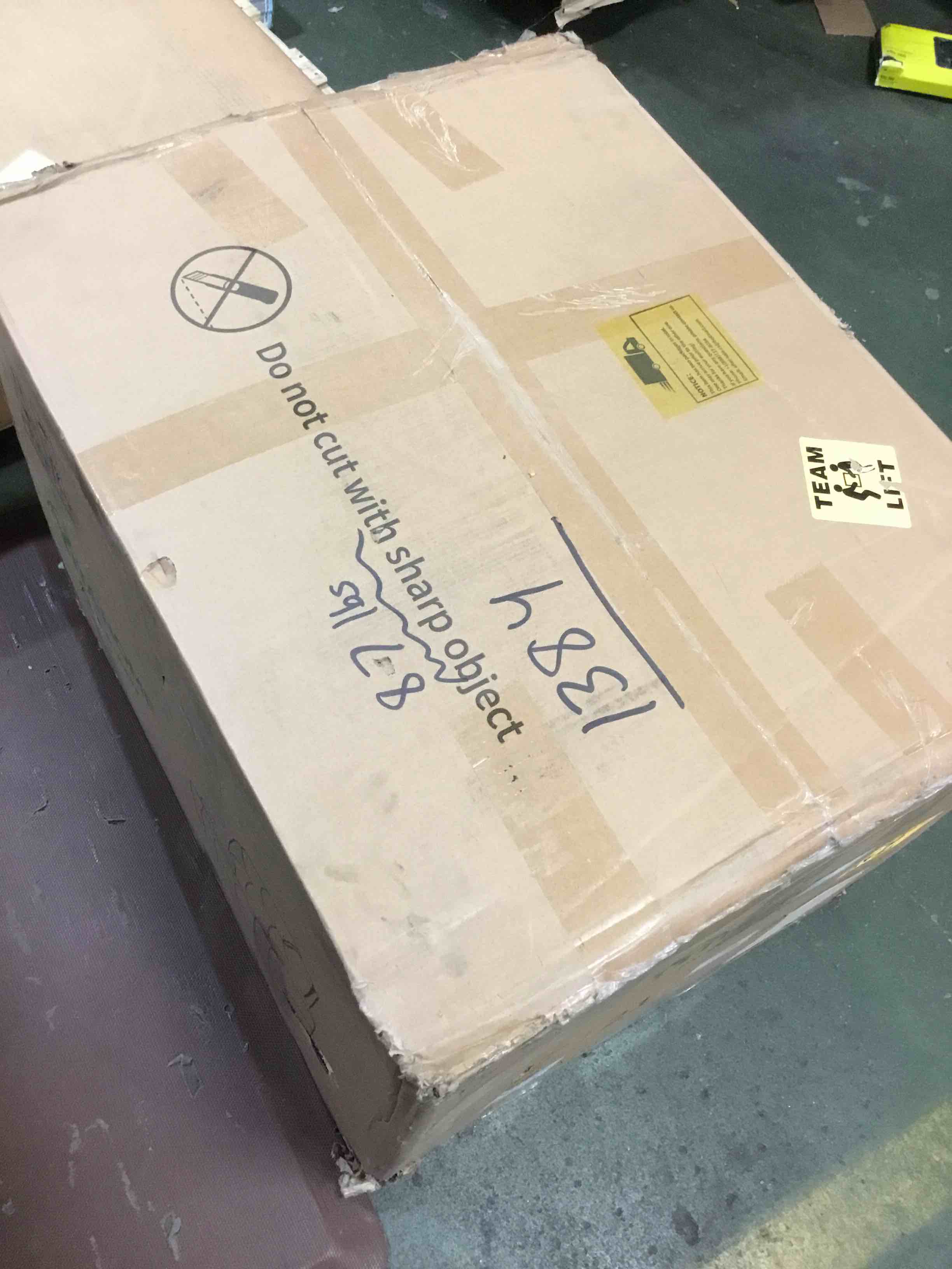 https://s3.amazonaws.com/lotting-images-prod/bidfta/RED5005716_1688050729425.jpeg
