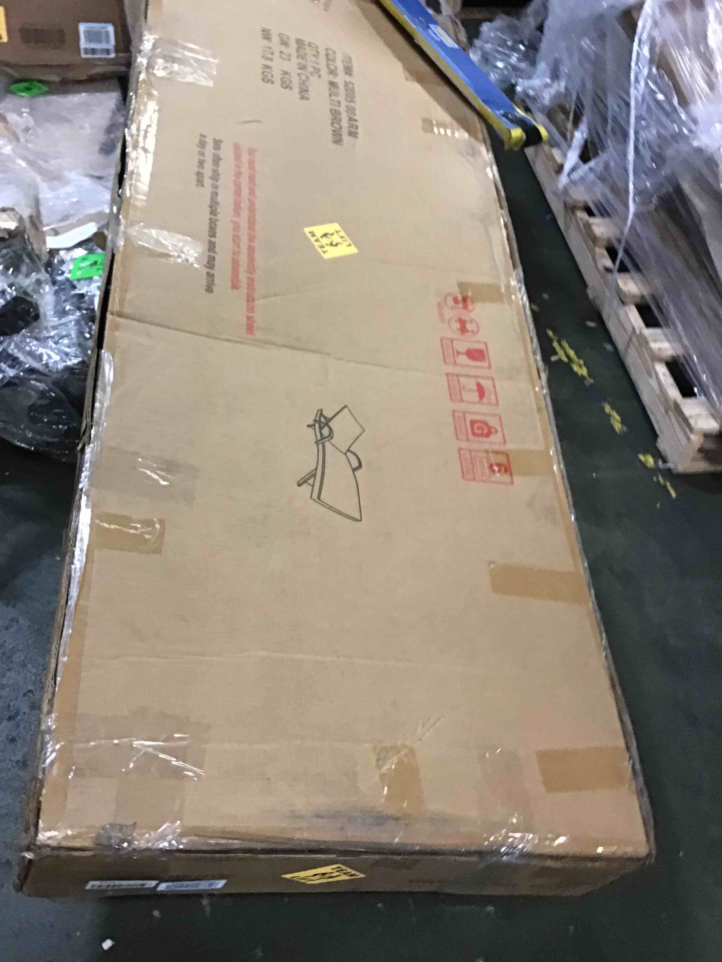 https://s3.amazonaws.com/lotting-images-prod/bidfta/RED5007548_1687362584110.jpeg