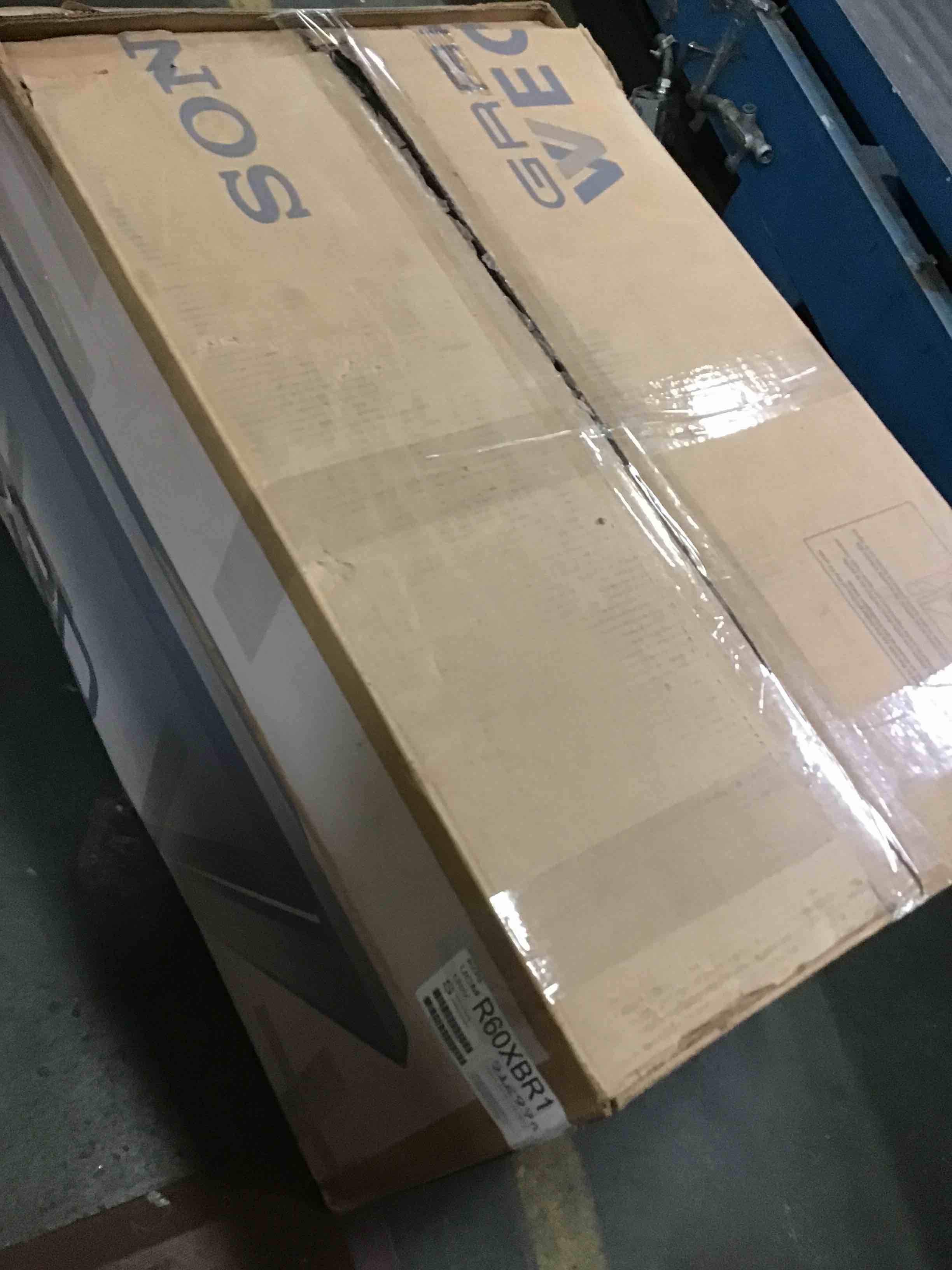 https://s3.amazonaws.com/lotting-images-prod/bidfta/RED5007619_1687373019589.jpeg