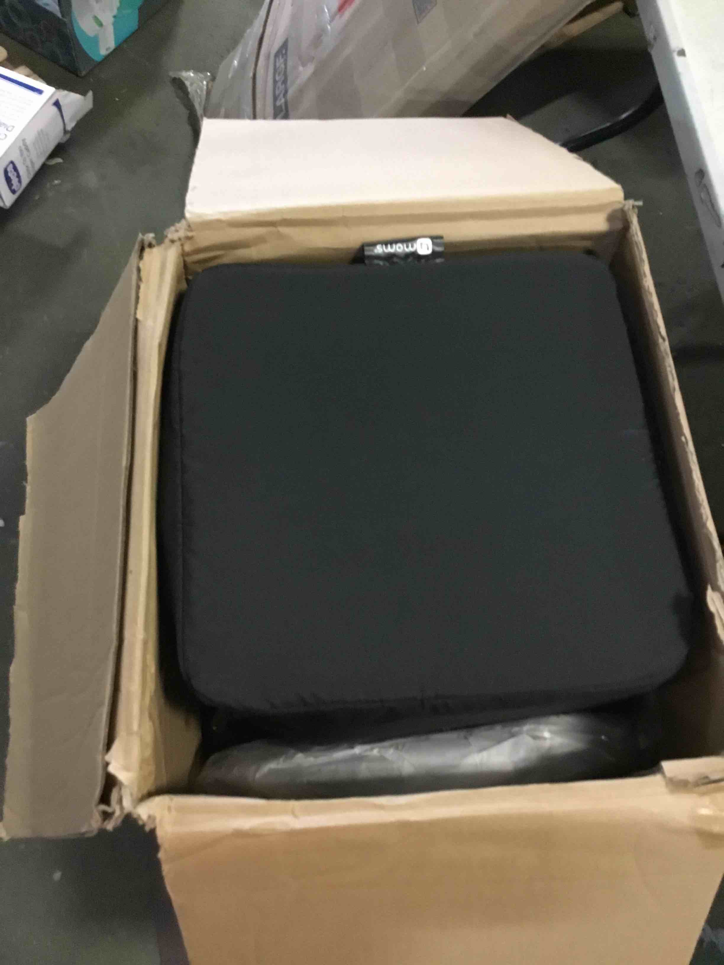 https://s3.amazonaws.com/lotting-images-prod/bidfta/RED5008255_1687872063739.jpeg