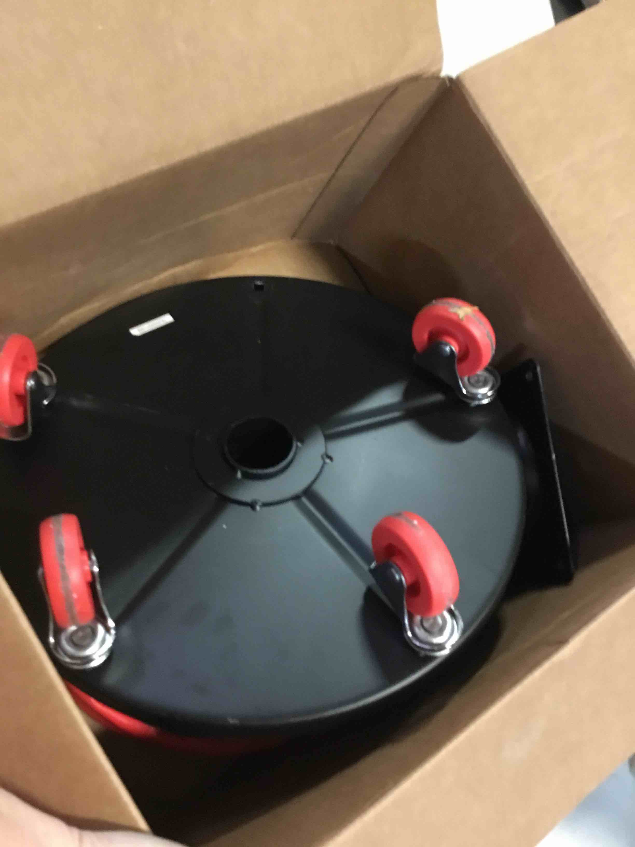 https://s3.amazonaws.com/lotting-images-prod/bidfta/RED5008273_1687873776981.jpeg