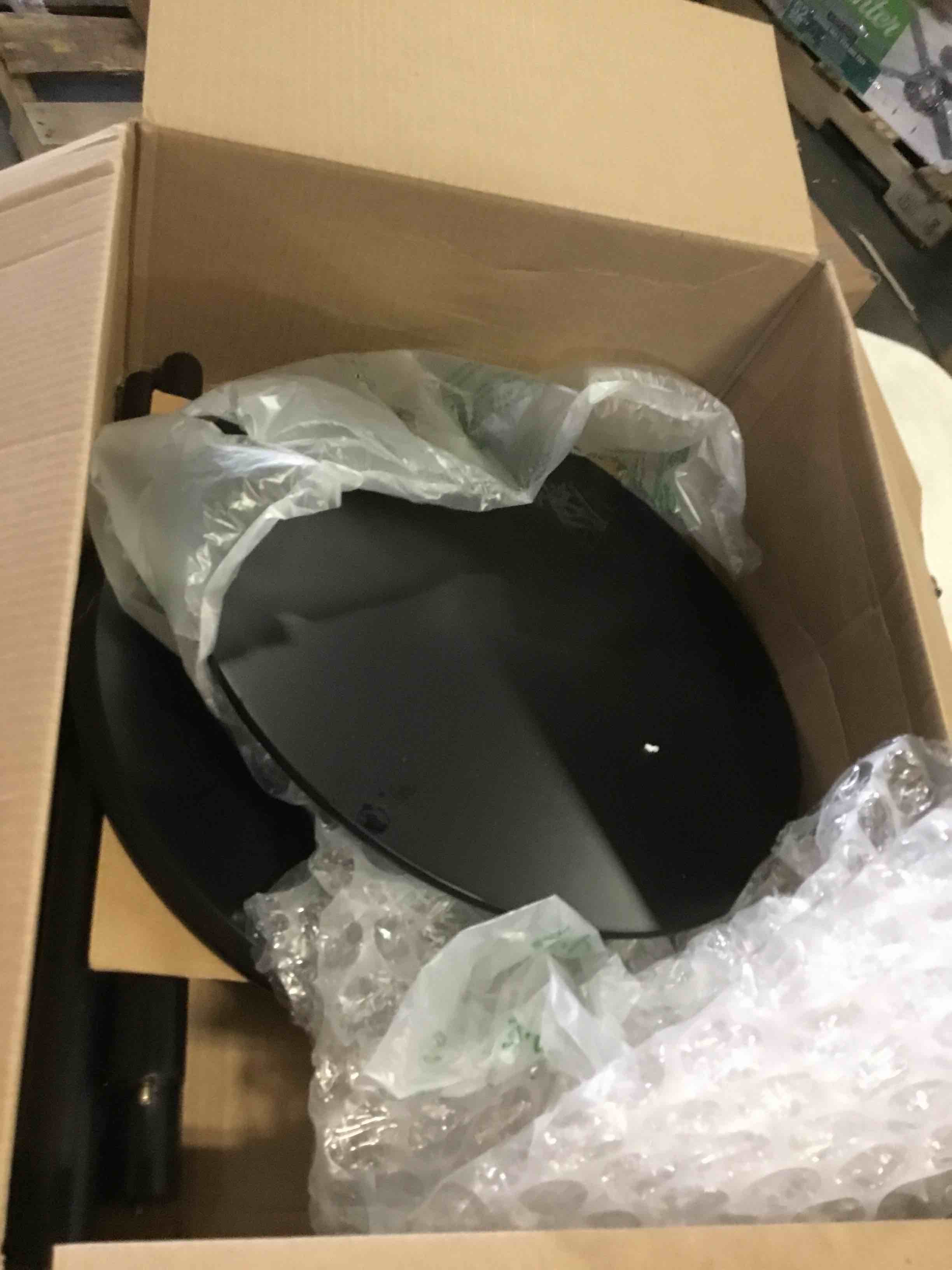https://s3.amazonaws.com/lotting-images-prod/bidfta/RED5008277_1687875590347.jpeg