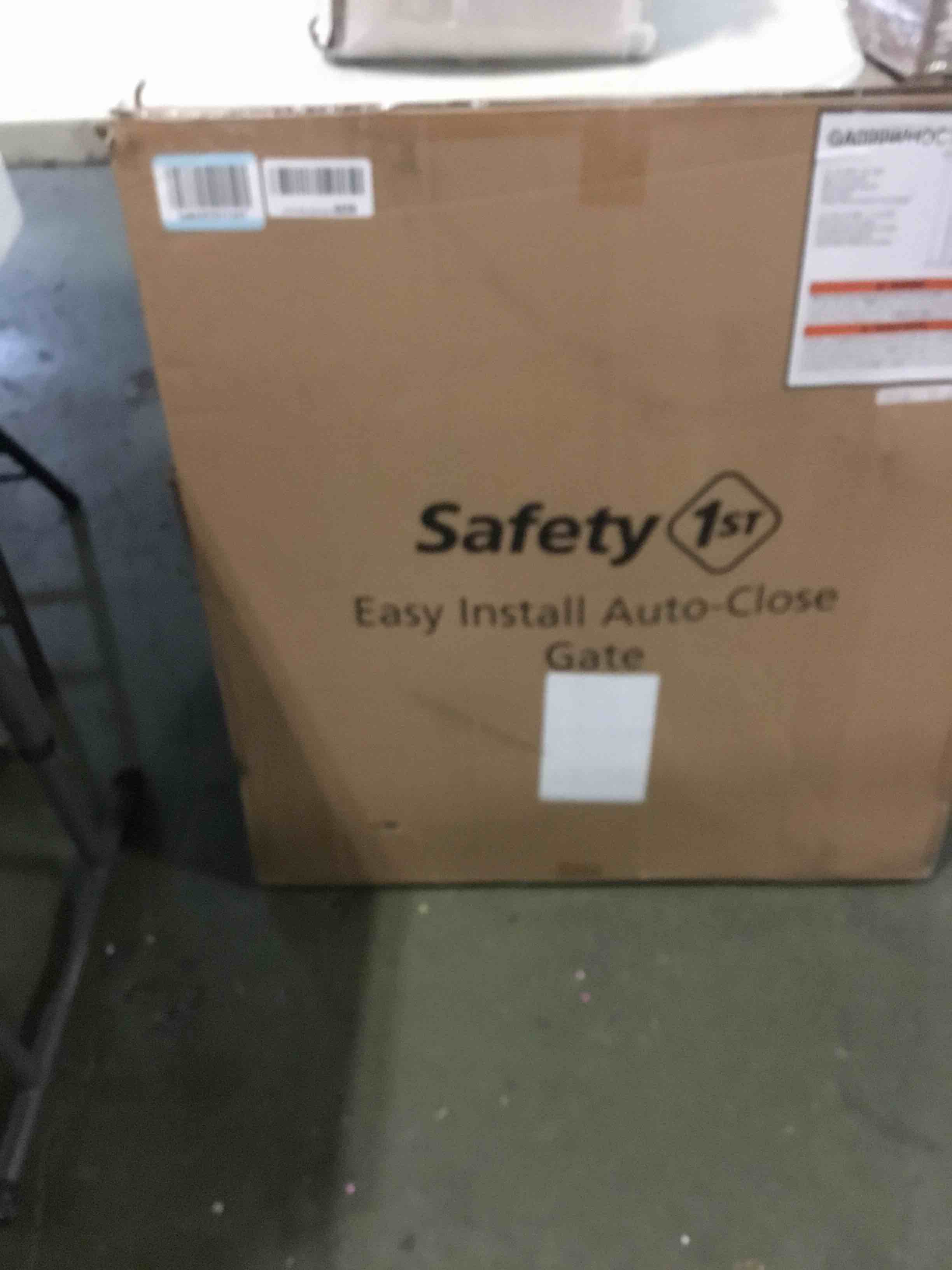 https://s3.amazonaws.com/lotting-images-prod/bidfta/RED5008462_1687951689789.jpeg