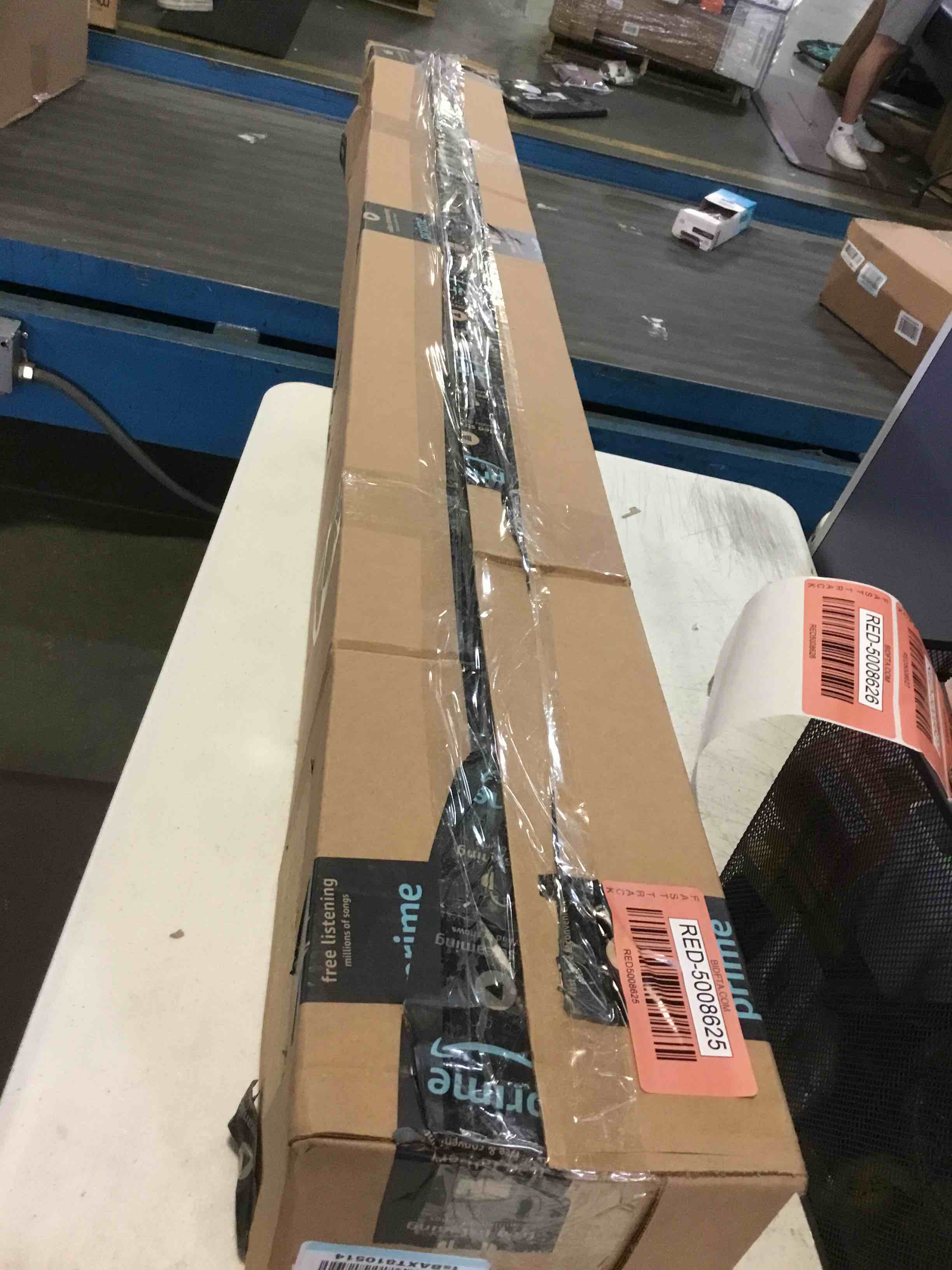 https://s3.amazonaws.com/lotting-images-prod/bidfta/RED5008625_1687968499181.jpeg