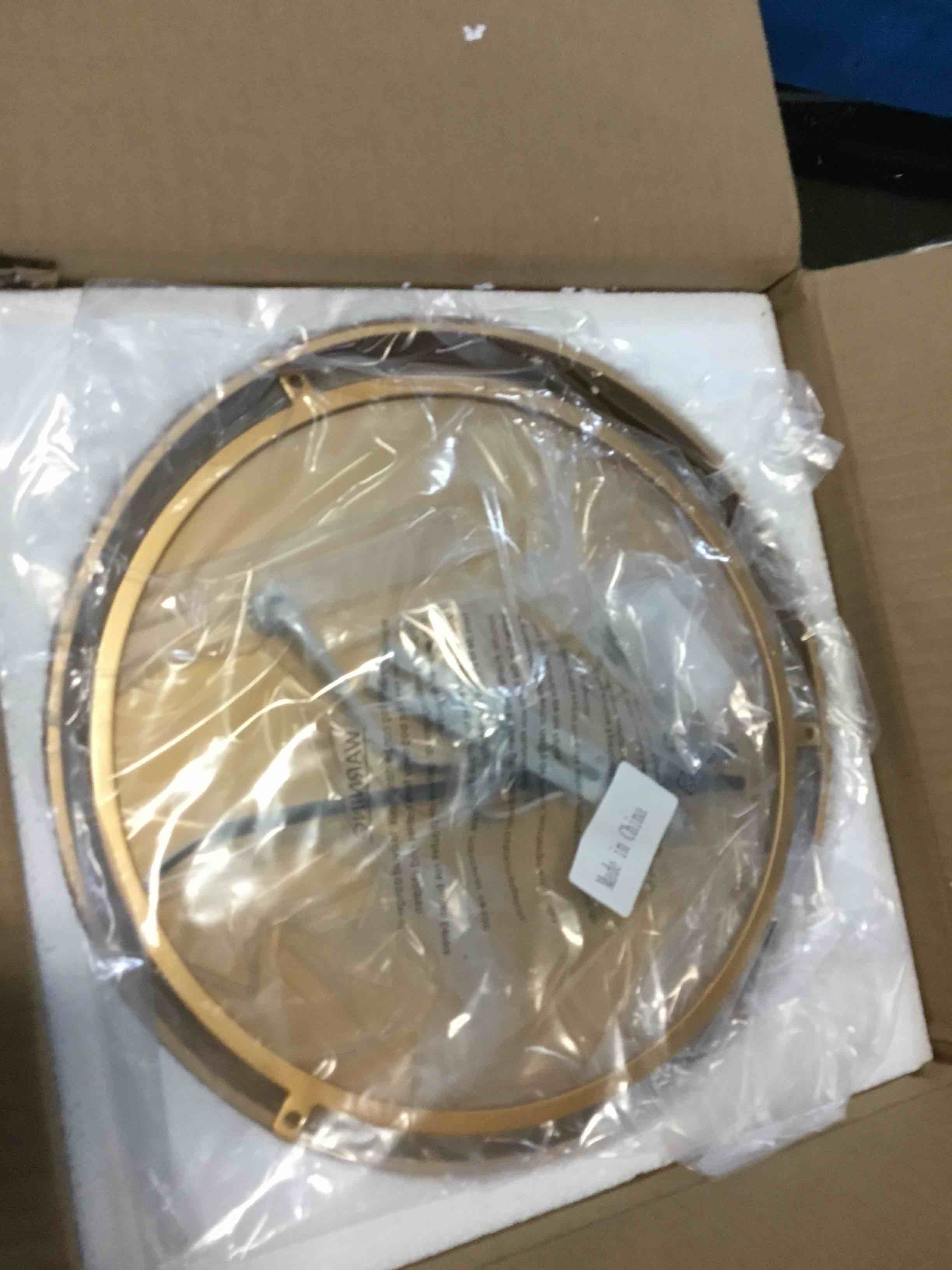 https://s3.amazonaws.com/lotting-images-prod/bidfta/RED5008669_1687975645724.jpeg