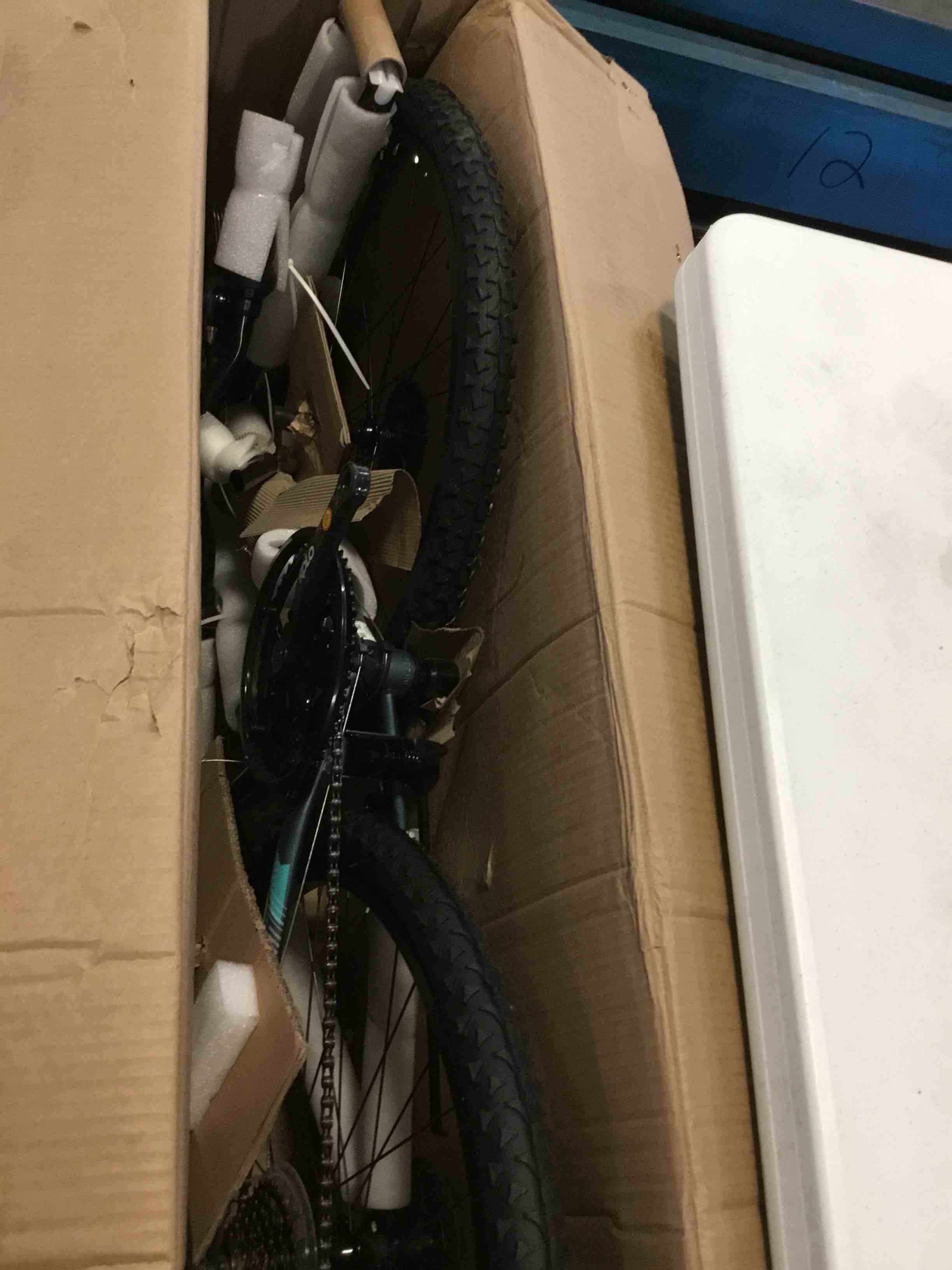 https://s3.amazonaws.com/lotting-images-prod/bidfta/RED5008694_1687978157666.jpeg