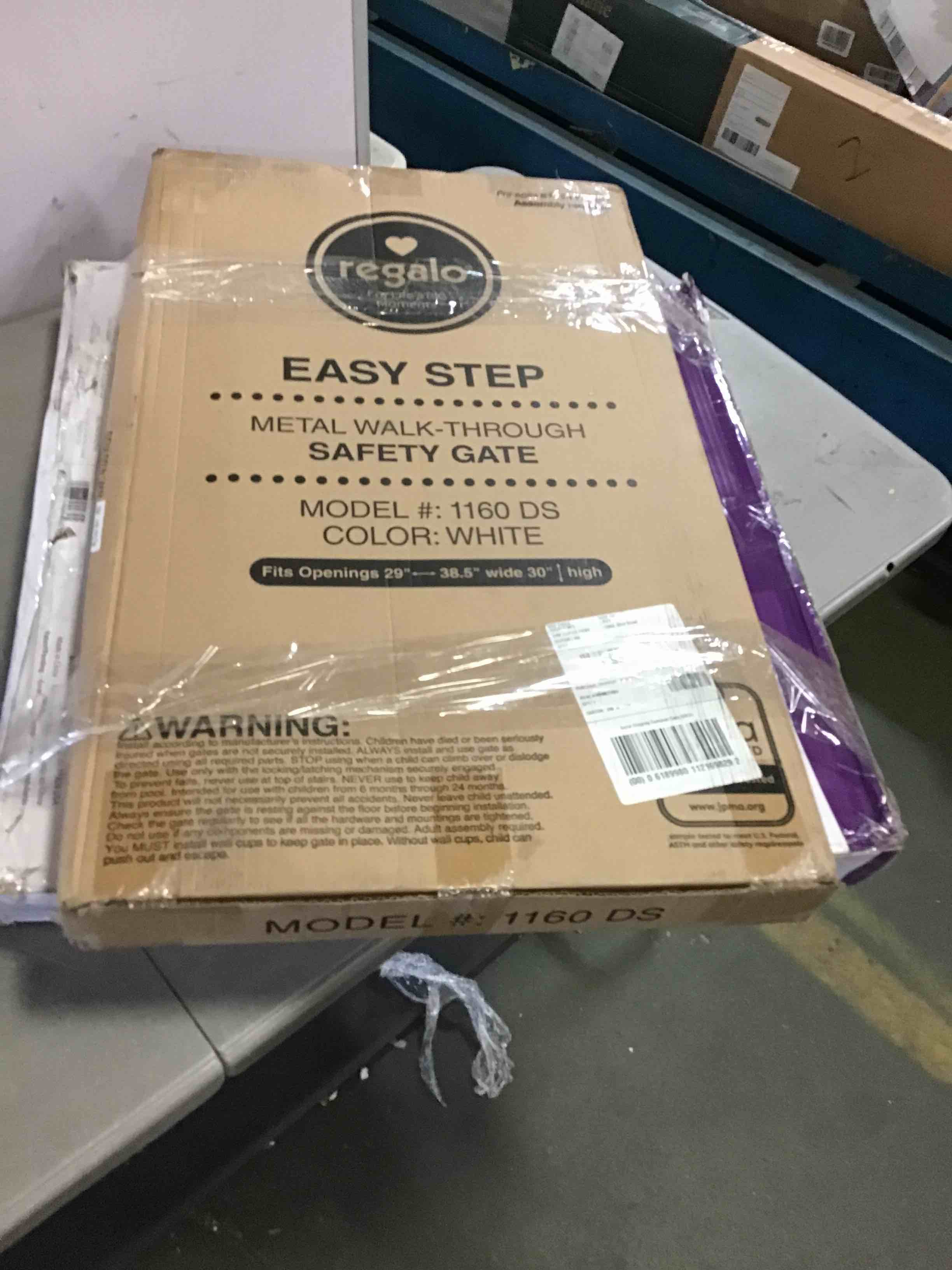https://s3.amazonaws.com/lotting-images-prod/bidfta/RED5012078_1695223369568.jpeg