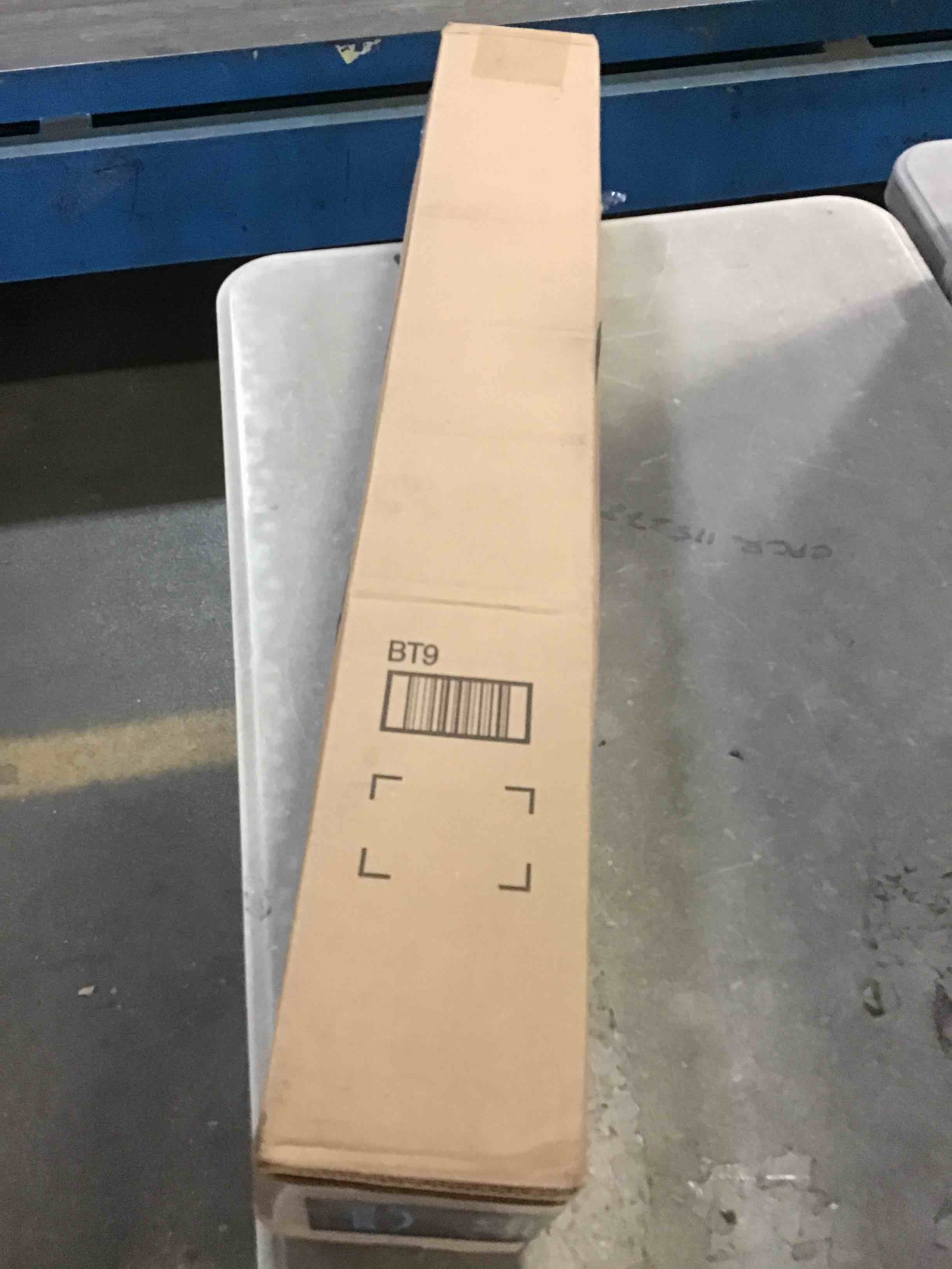 https://s3.amazonaws.com/lotting-images-prod/bidfta/RED5012255_1695316546790.jpeg