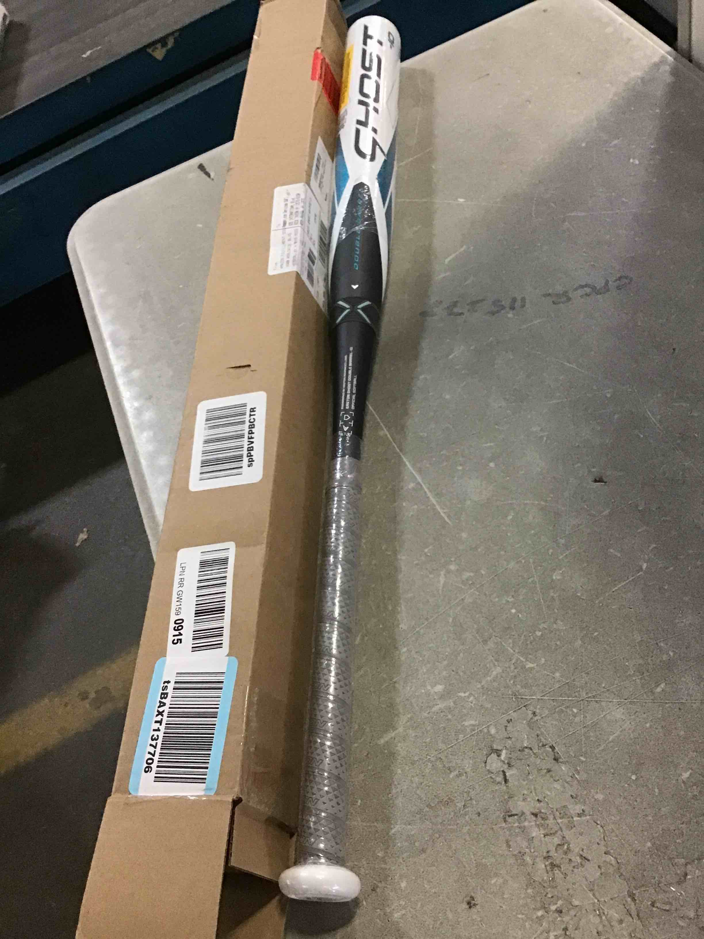 https://s3.amazonaws.com/lotting-images-prod/bidfta/RED5012300_1695324952313.jpeg