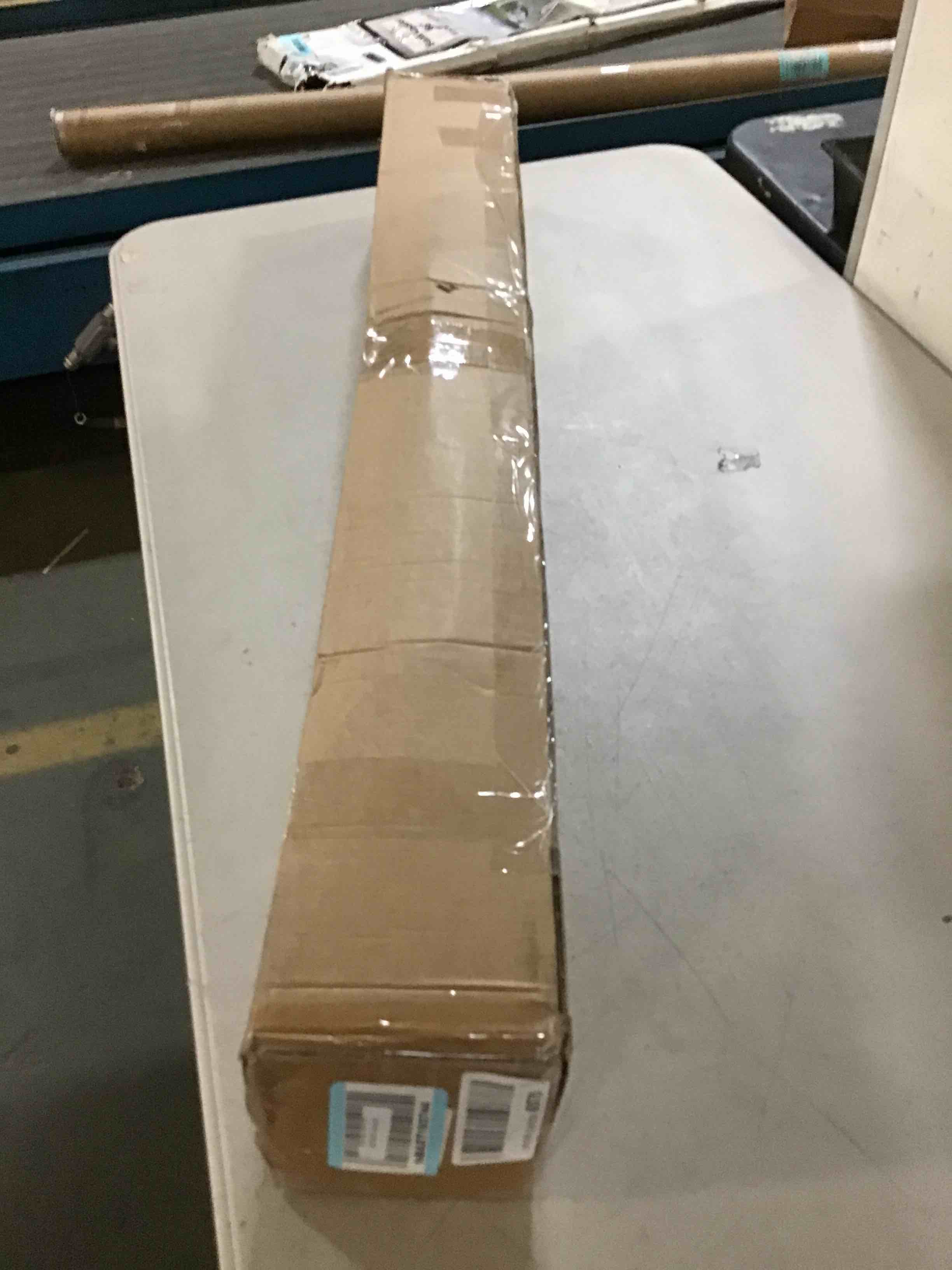 https://s3.amazonaws.com/lotting-images-prod/bidfta/RED5012361_1695730852750.jpeg
