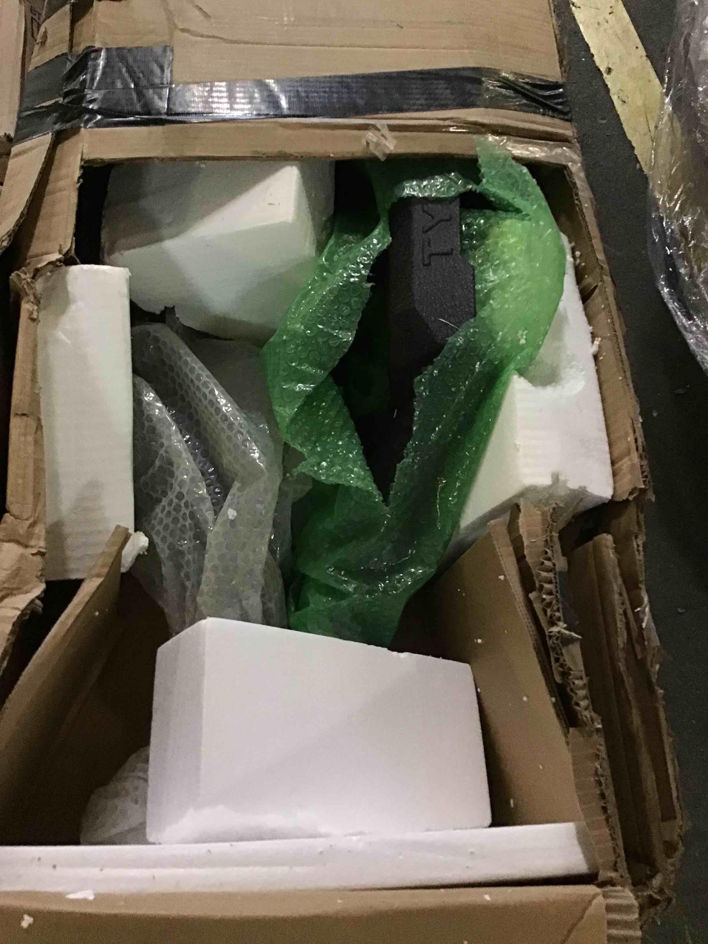 https://s3.amazonaws.com/lotting-images-prod/bidfta/RED5012427_1695741585258.jpeg