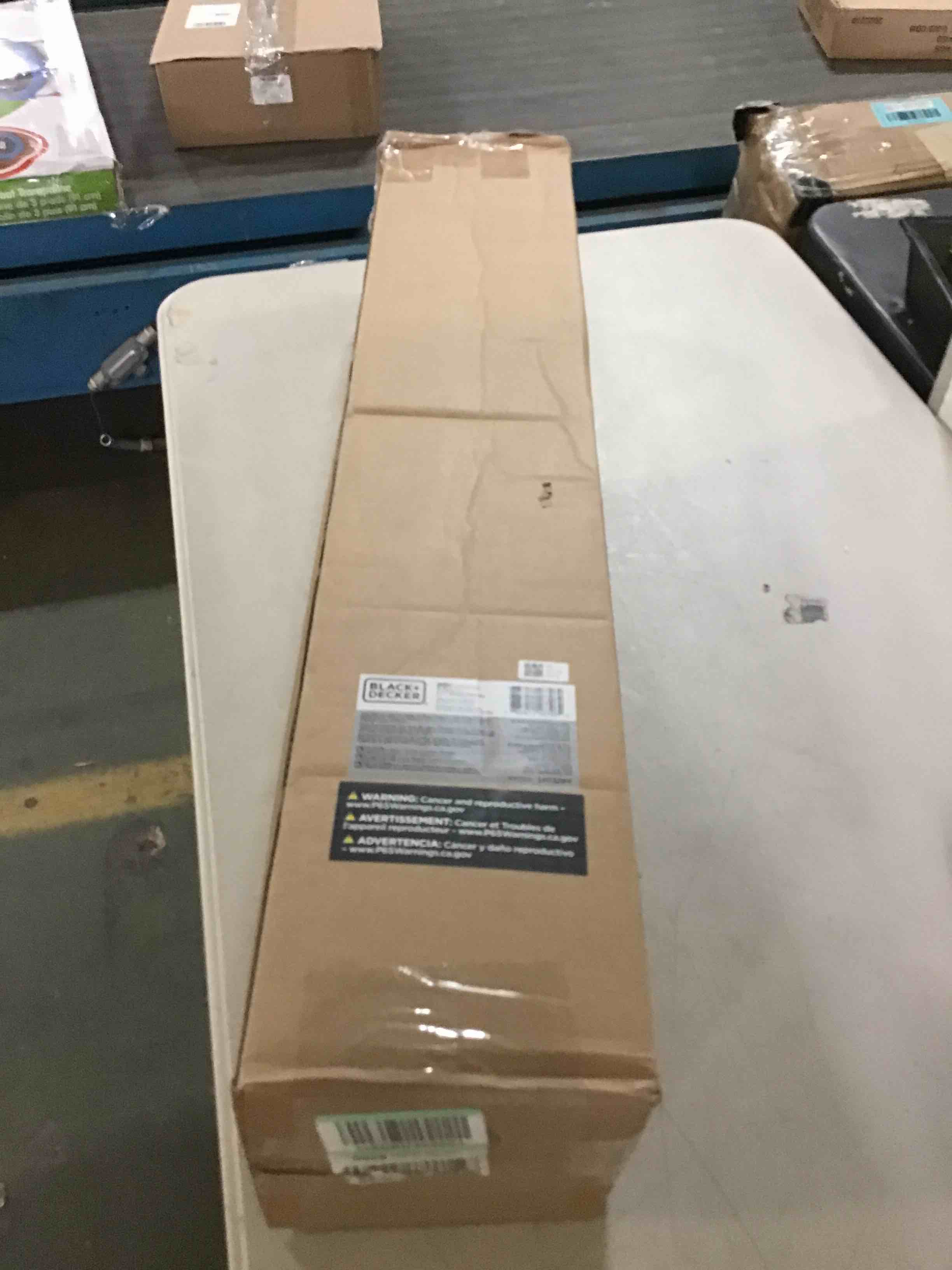 https://s3.amazonaws.com/lotting-images-prod/bidfta/RED5012453_1695744656268.jpeg
