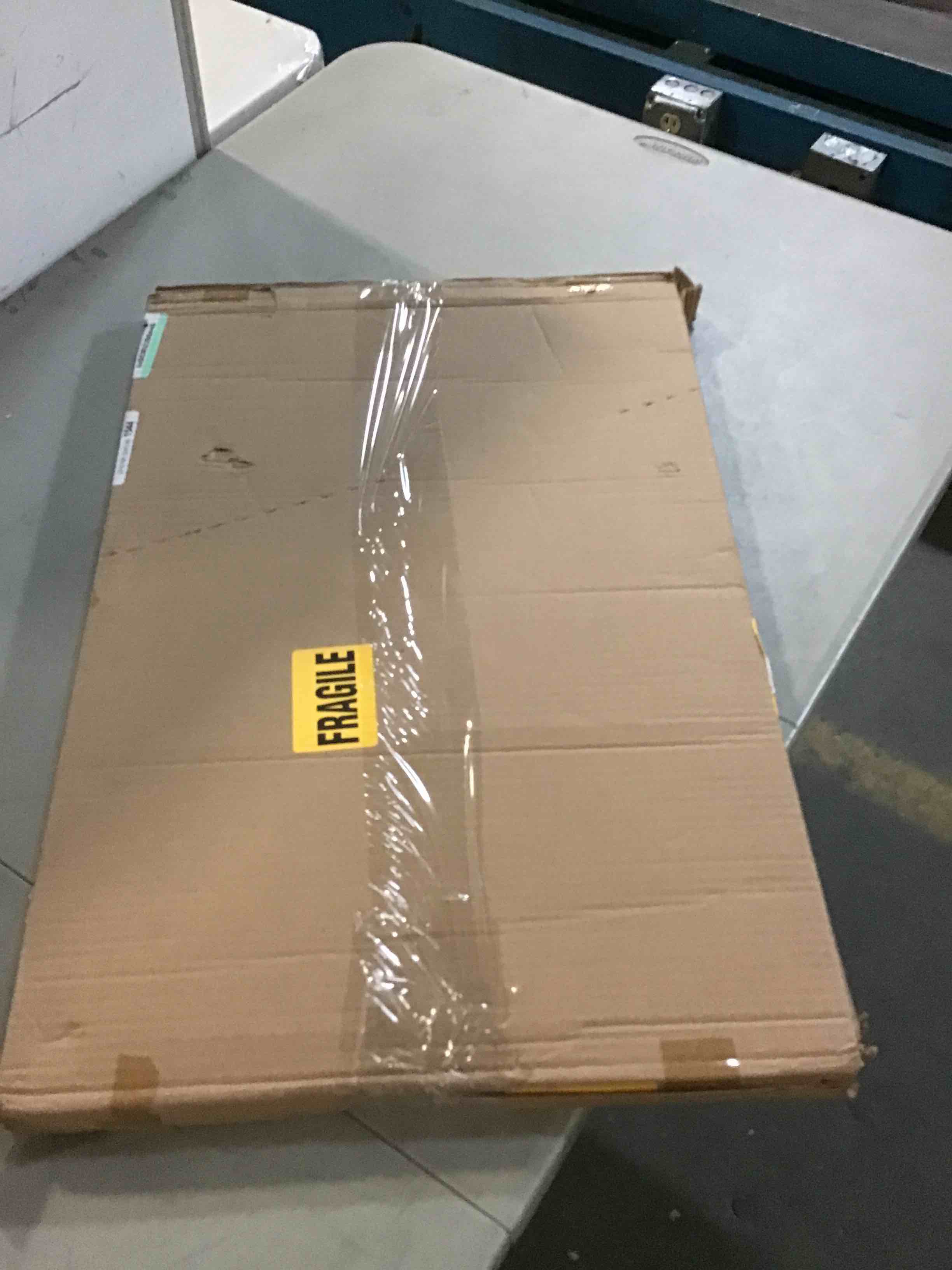 https://s3.amazonaws.com/lotting-images-prod/bidfta/RED5012502_1695816294318.jpeg