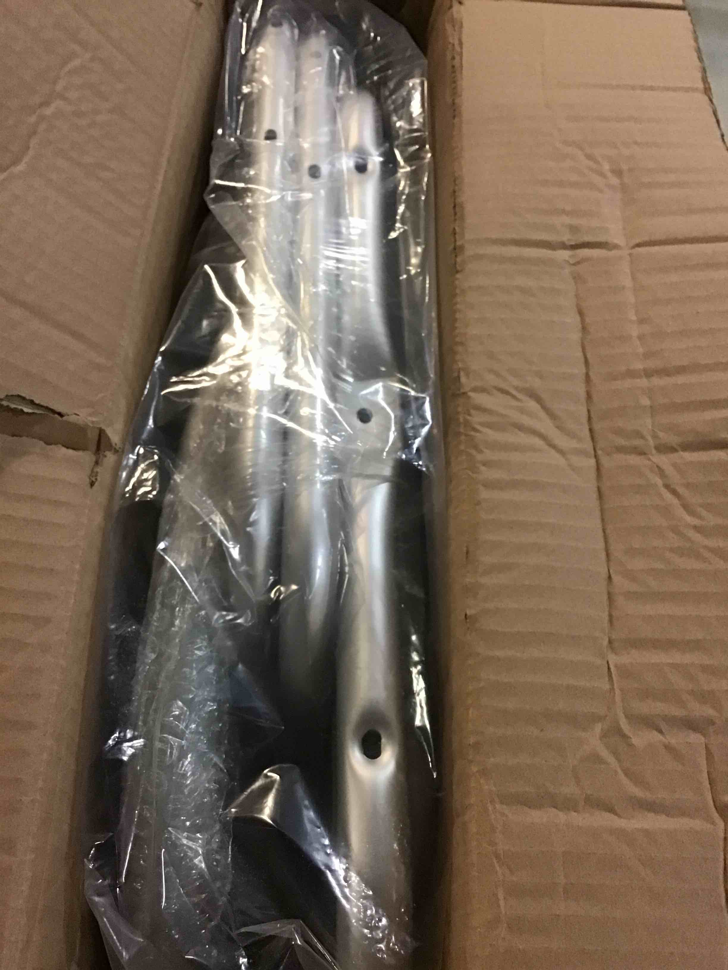 https://s3.amazonaws.com/lotting-images-prod/bidfta/RED5012539_1695820194585.jpeg