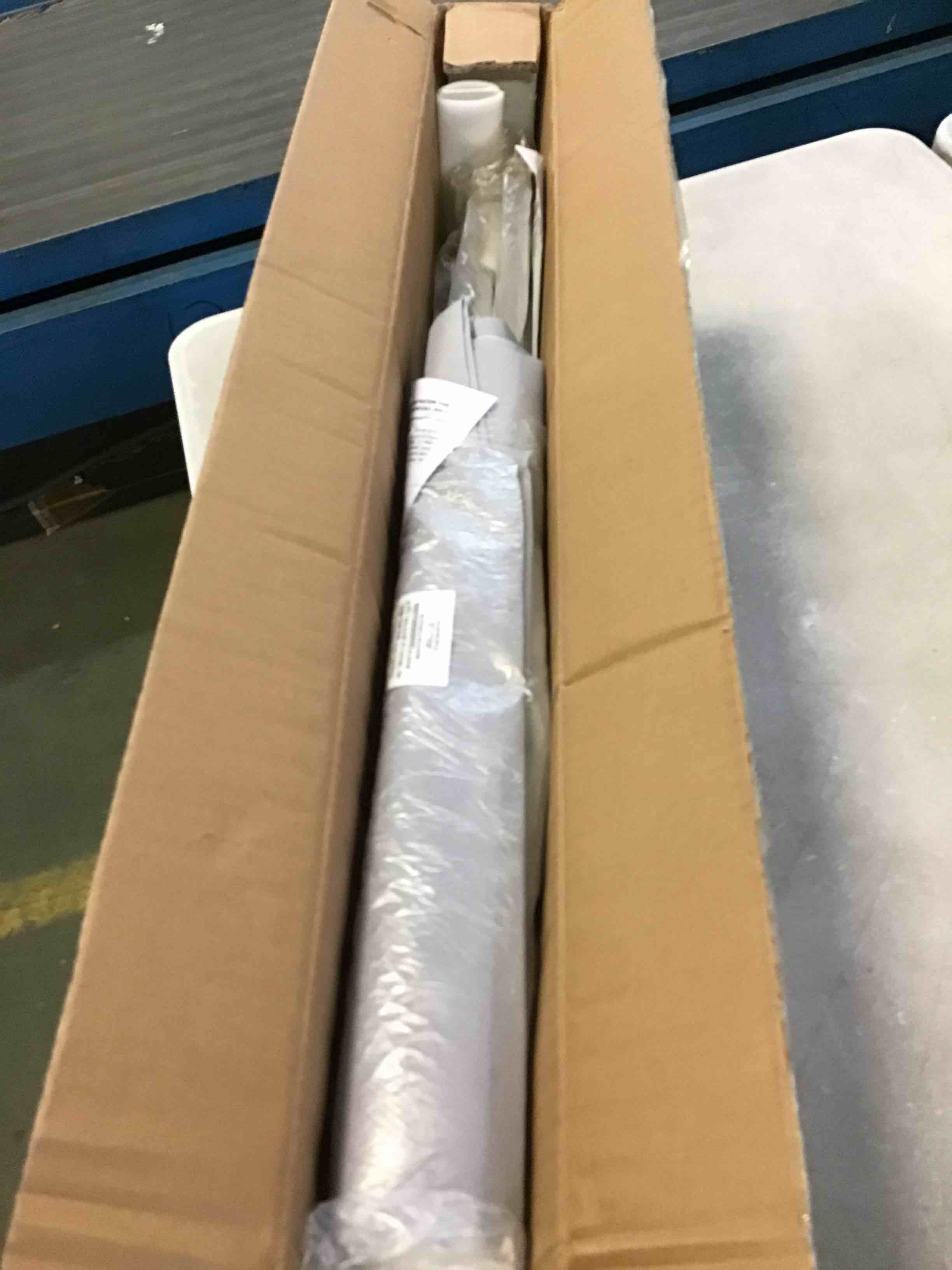 https://s3.amazonaws.com/lotting-images-prod/bidfta/RED5013178_1696272140385.jpeg