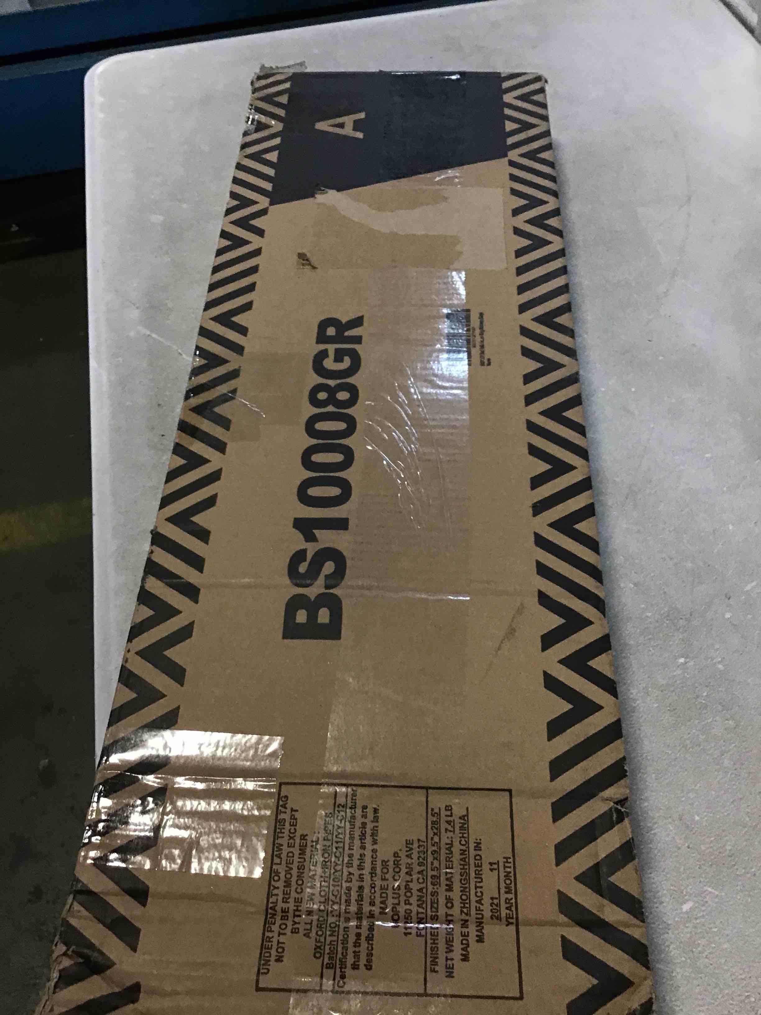 https://s3.amazonaws.com/lotting-images-prod/bidfta/RED5013178_1696272167782.jpeg