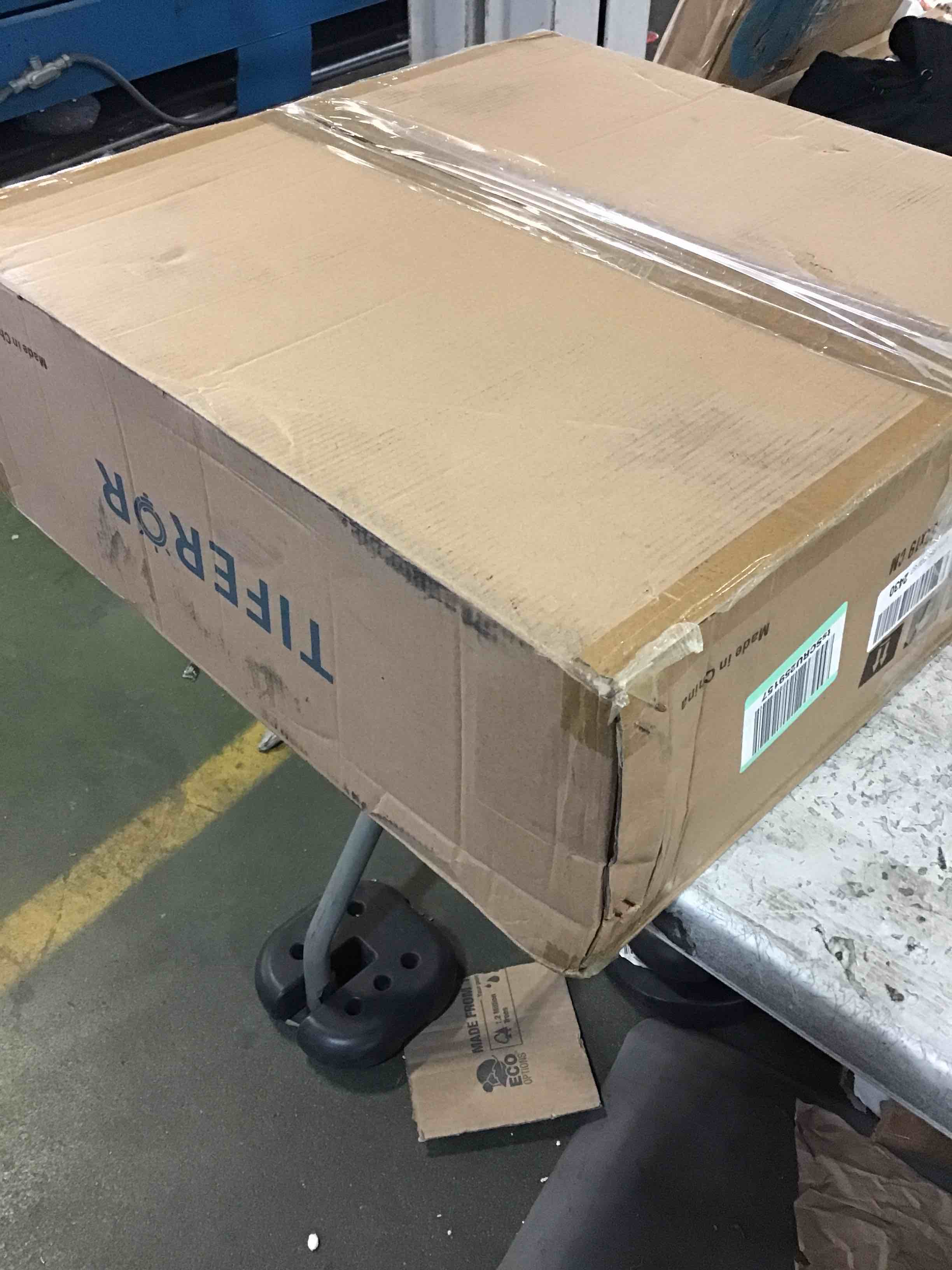 https://s3.amazonaws.com/lotting-images-prod/bidfta/RED5013544_1695148368766.jpeg