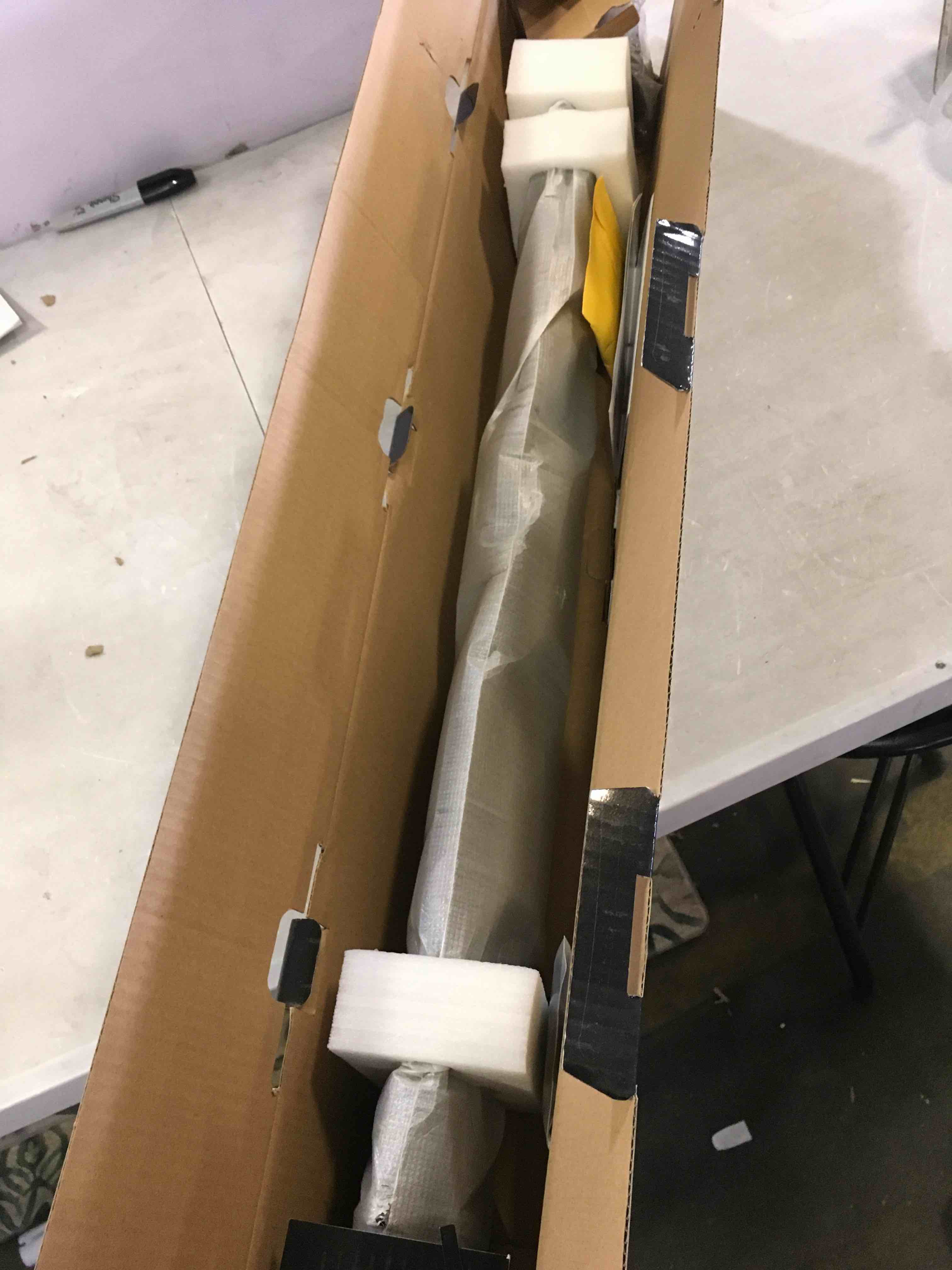 https://s3.amazonaws.com/lotting-images-prod/bidfta/RED5013749_1695233884364.jpeg