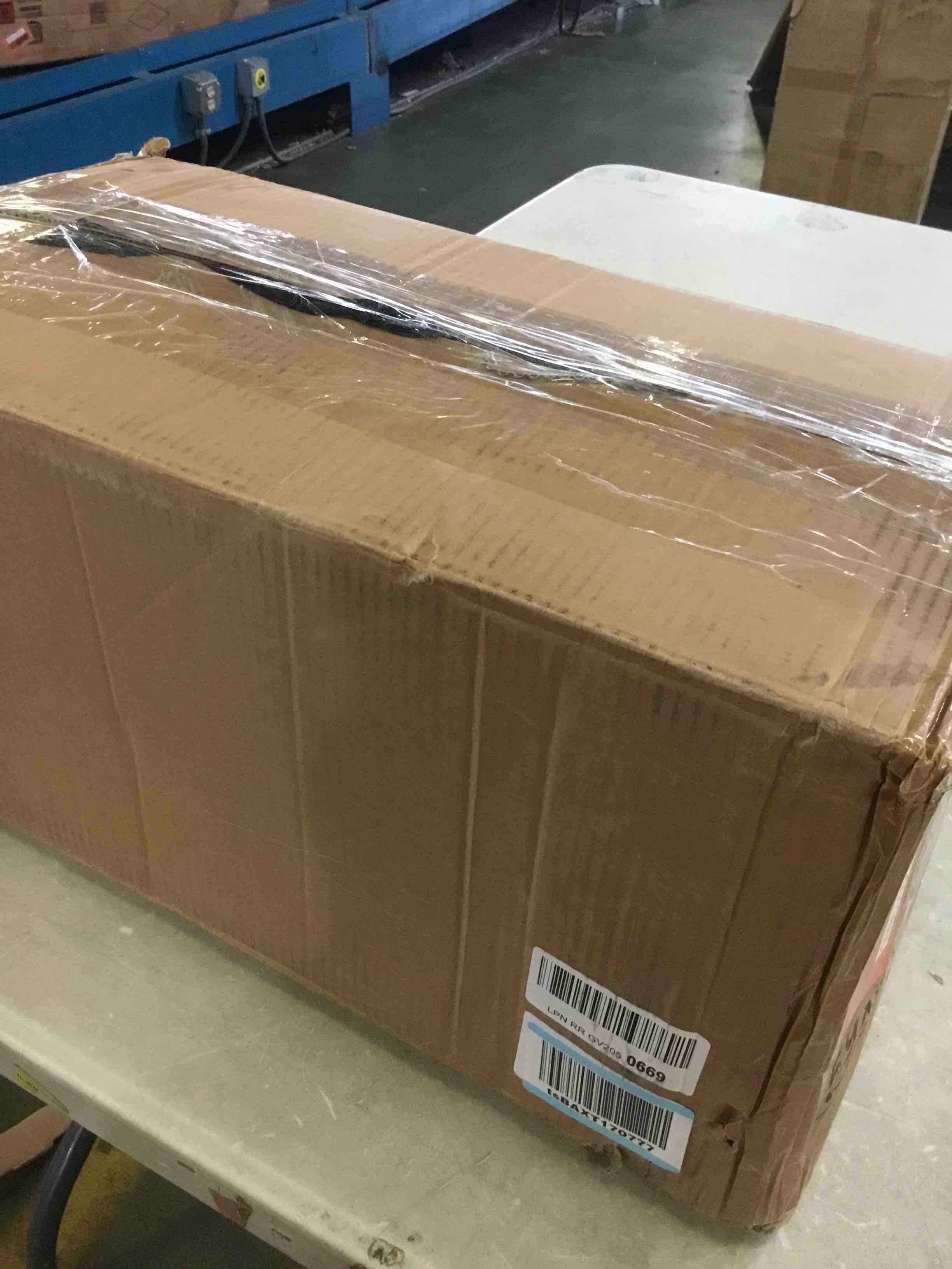 https://s3.amazonaws.com/lotting-images-prod/bidfta/RED5013865_1695308808360.jpeg