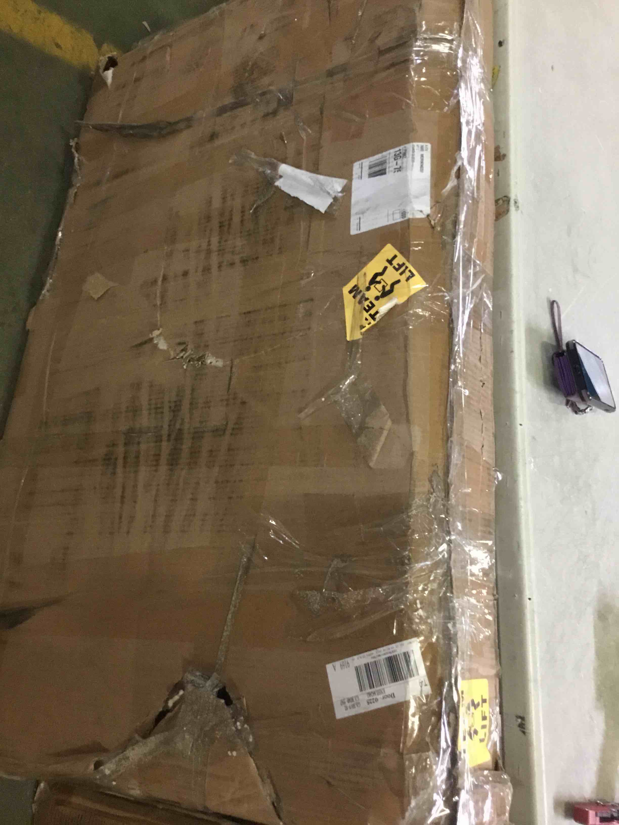 https://s3.amazonaws.com/lotting-images-prod/bidfta/RED5013906_1695316850496.jpeg
