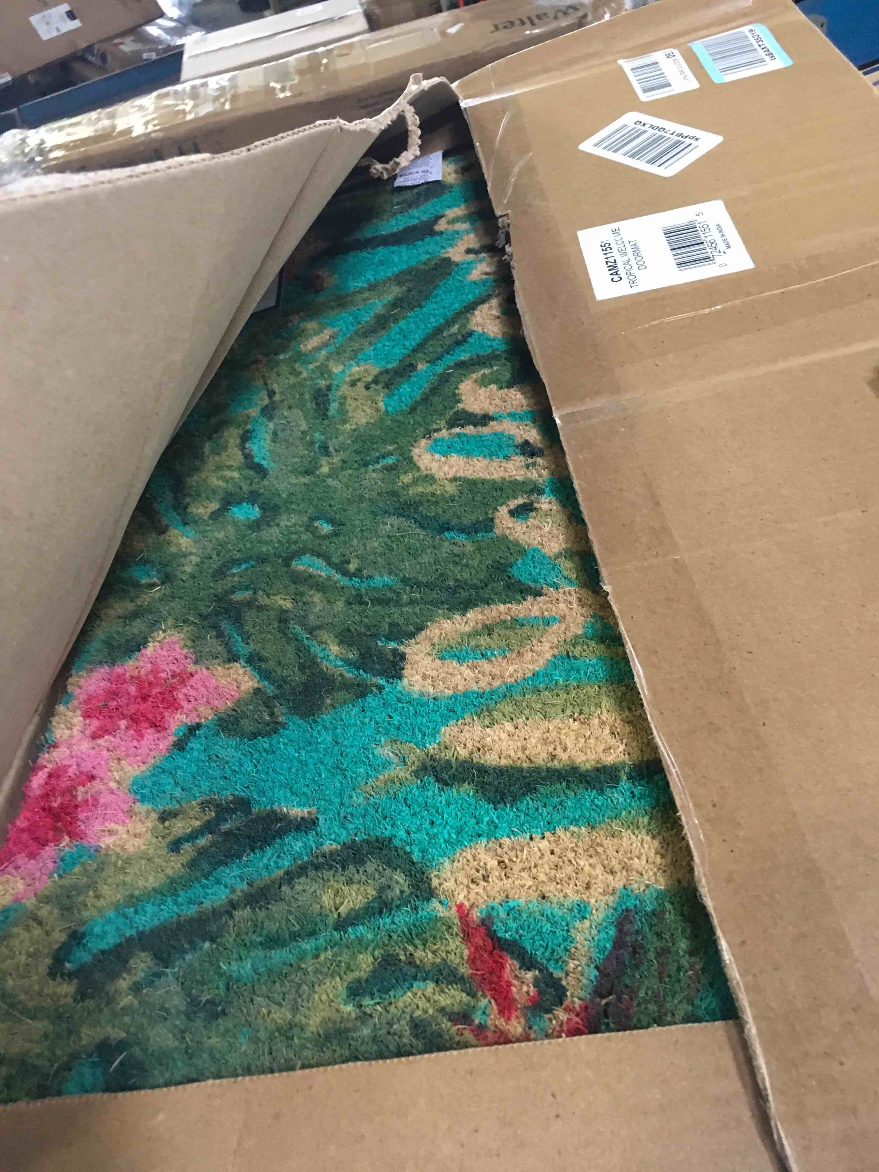 https://s3.amazonaws.com/lotting-images-prod/bidfta/RED5014222_1695648531085.jpeg
