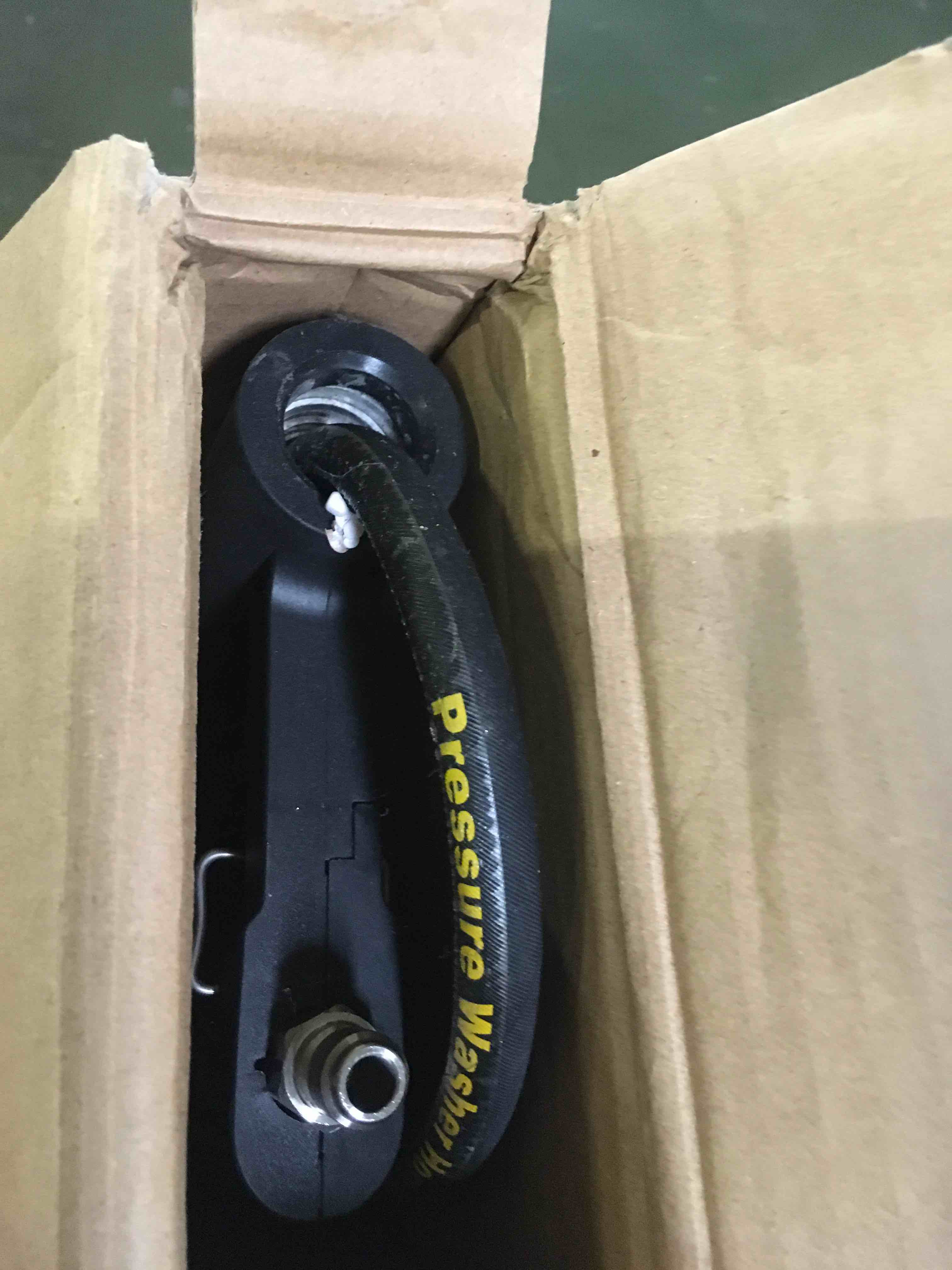 https://s3.amazonaws.com/lotting-images-prod/bidfta/RED5014245_1695652984455.jpeg