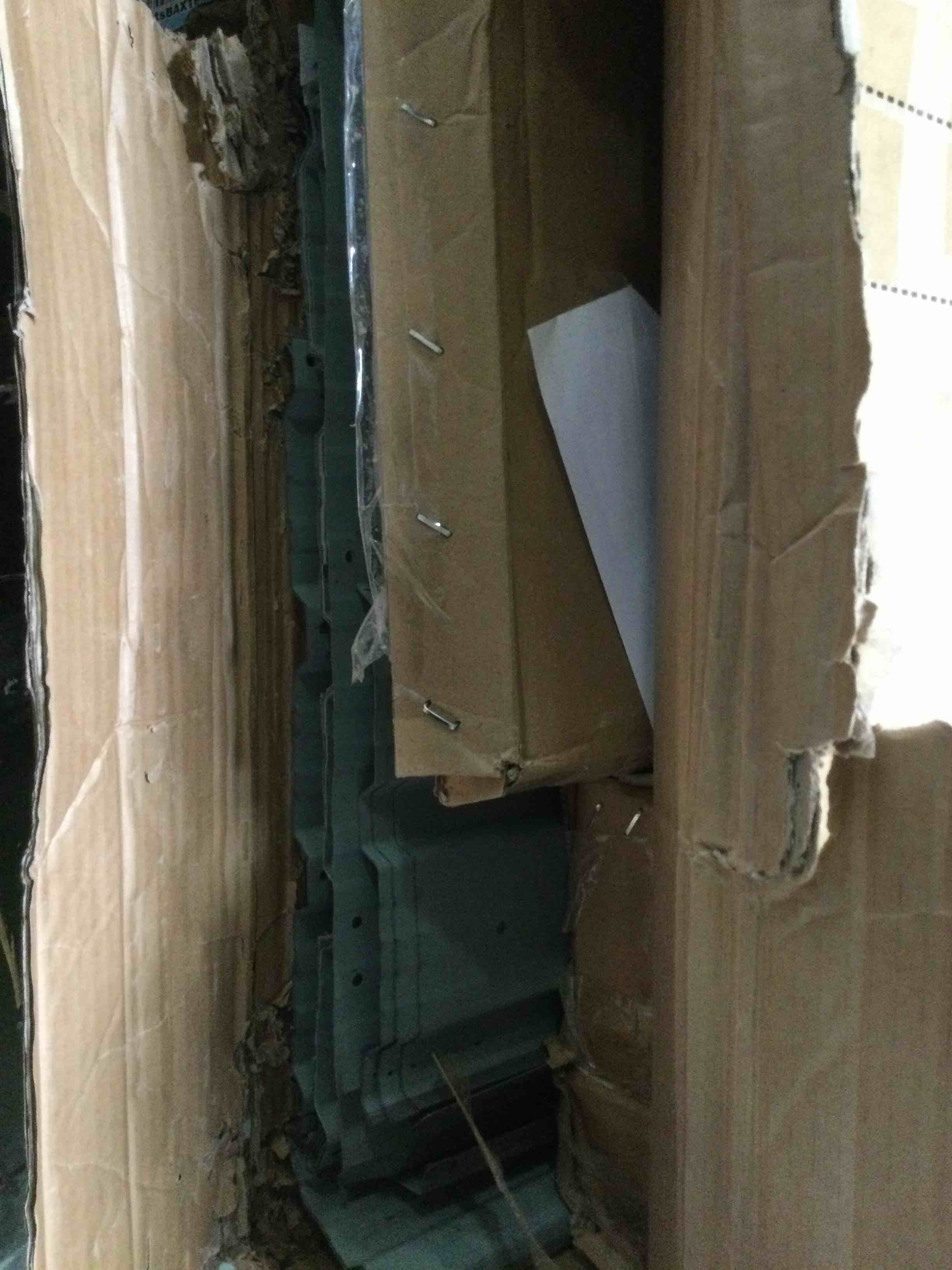 https://s3.amazonaws.com/lotting-images-prod/bidfta/RED5014457_1695740244913.jpeg